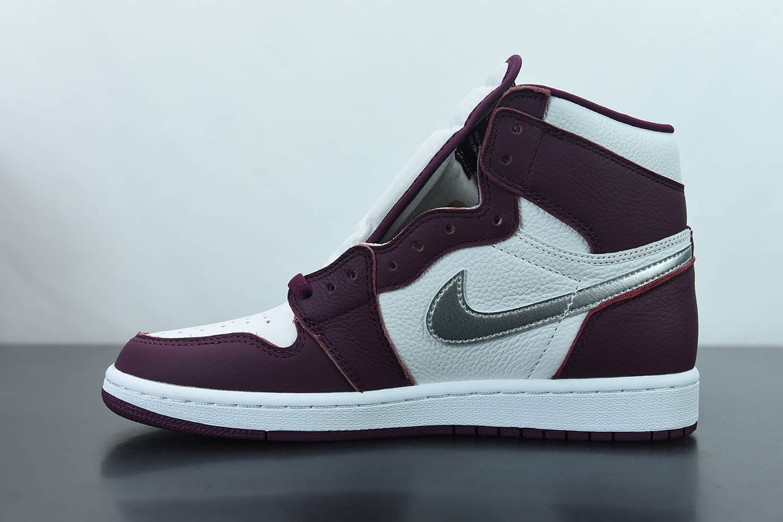 乔丹Air Jordan 1 Bordeaux 波尔多酒红高帮文化篮球鞋纯原版本 货号:555088-611