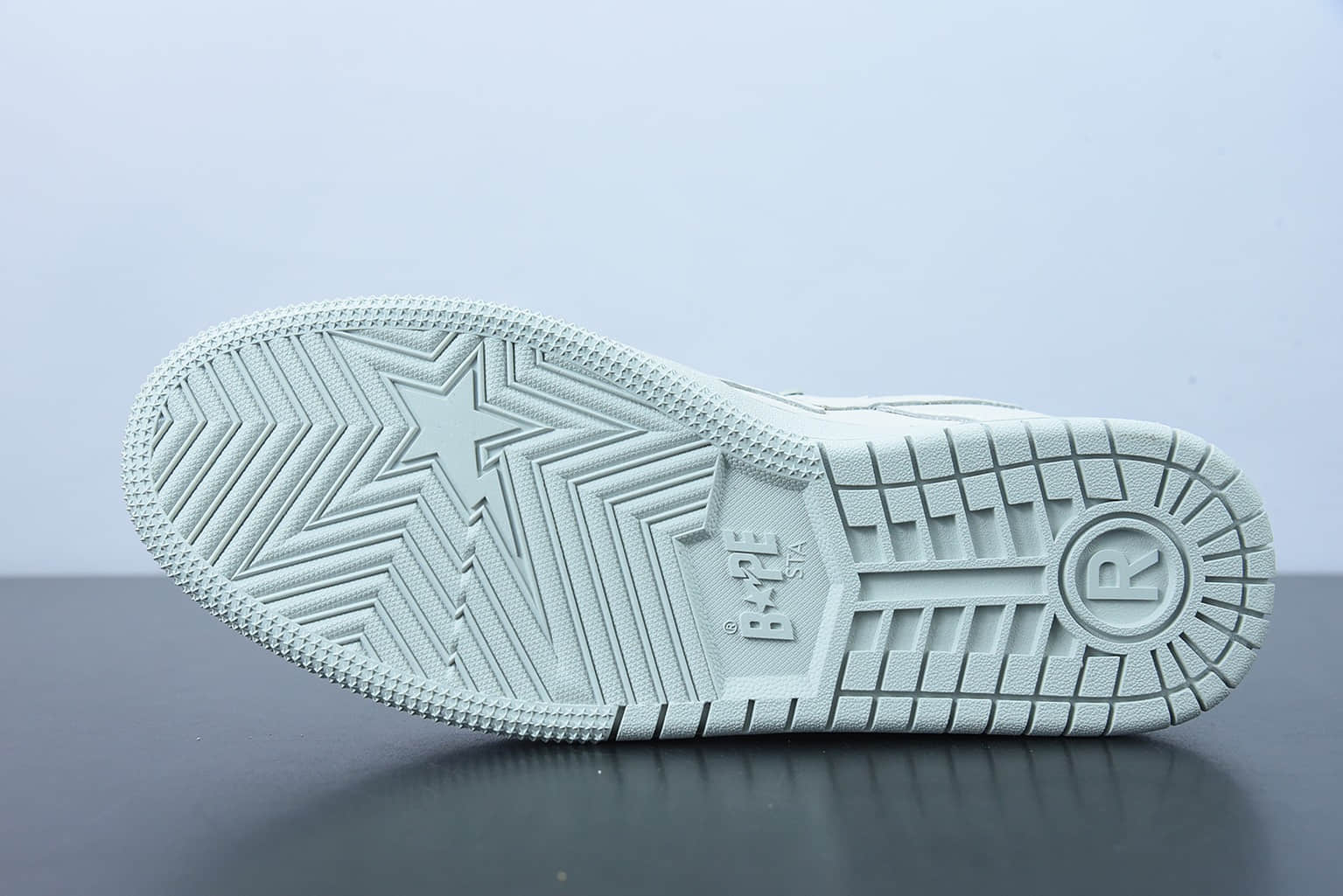 Human Made Bape Sta Sk8 To Nigo 潮流教父Nigo品牌纯白色猿人头经典滑板百搭休闲运动板鞋纯原版本 货号：1G801009I