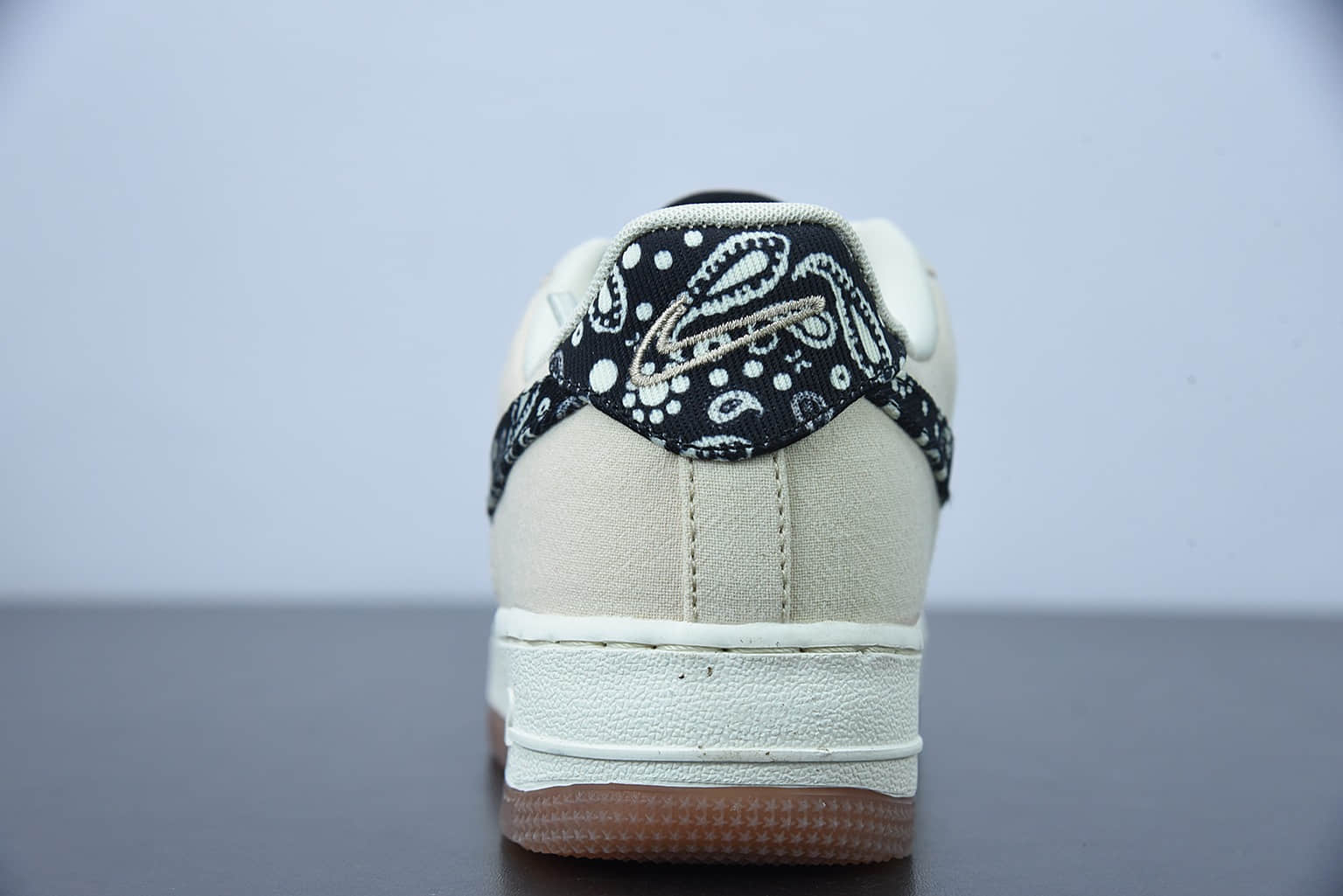 耐克Nike Air Force 1´07Paisley Swoosh空军一号米白棕腰果花钩经典低帮百搭休闲运动板鞋纯原版本 货号：DJ4631-200
