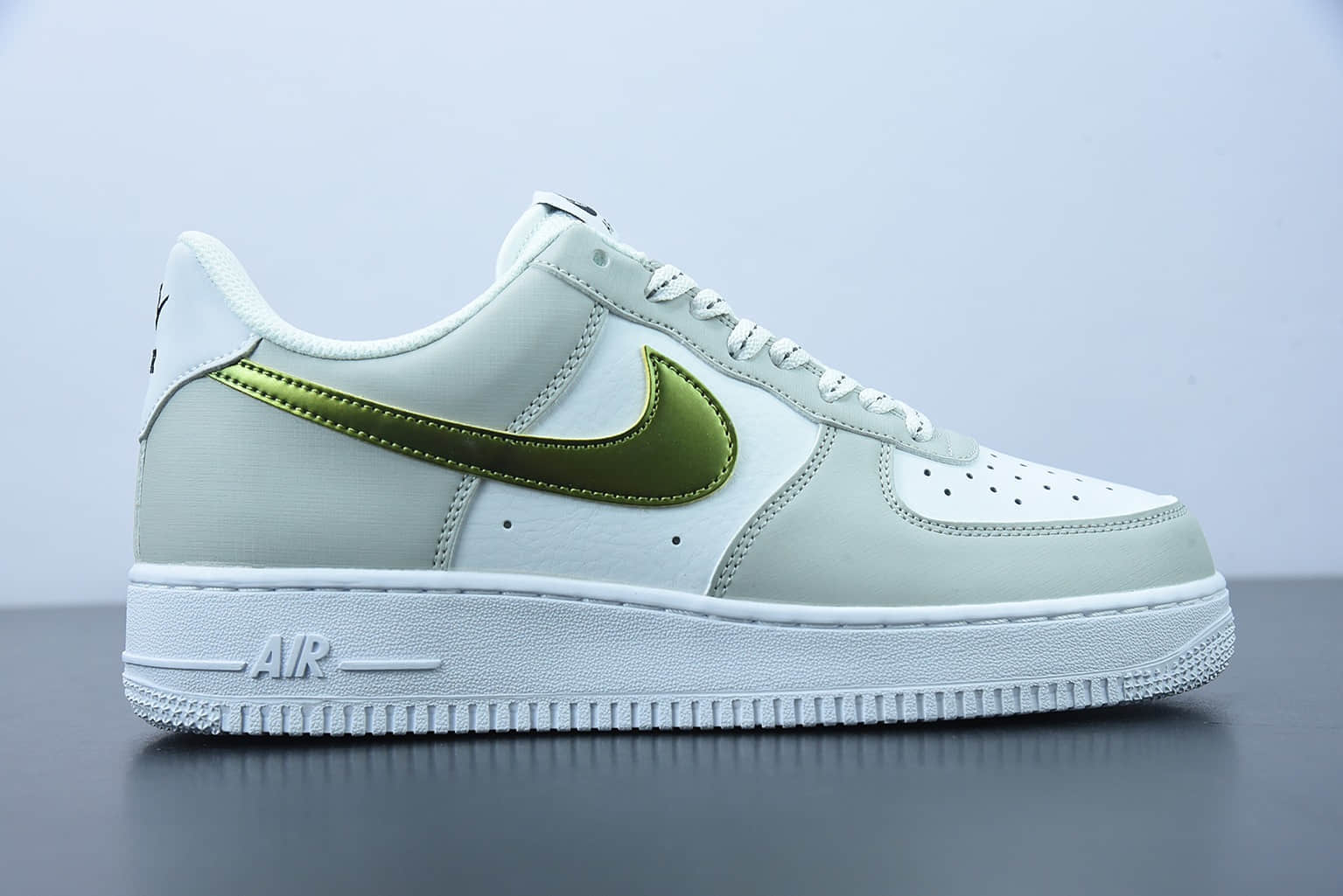 耐克 Nike Air Force 1 ’07 Low 白金空军一号低帮百搭休闲运动板鞋纯原版本 货号：DC9029-100