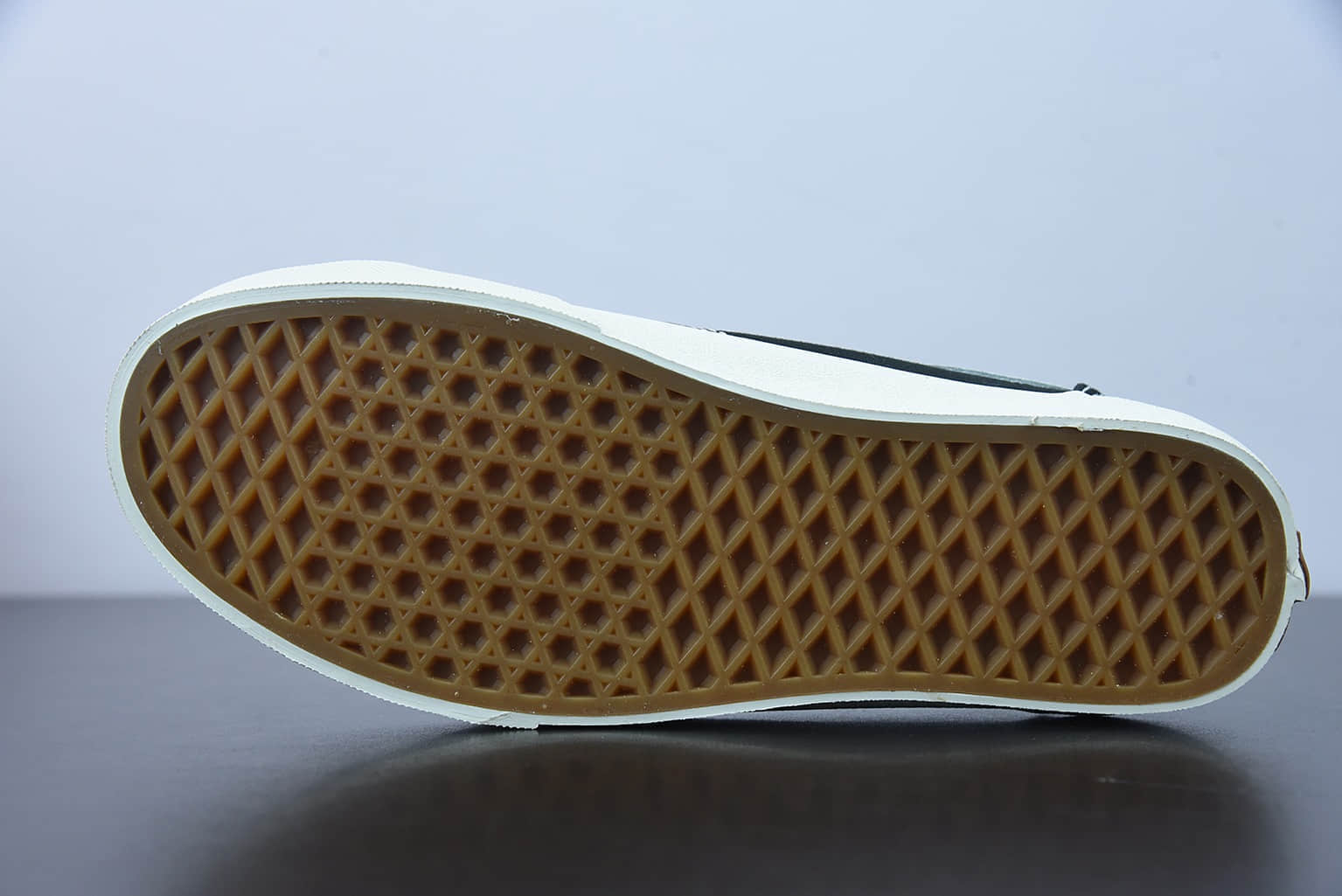 万斯 Vans Old Skool Tapered 权志龙经典黑白小头低帮休闲板鞋纯原版本 货号：VN0A54F41KP