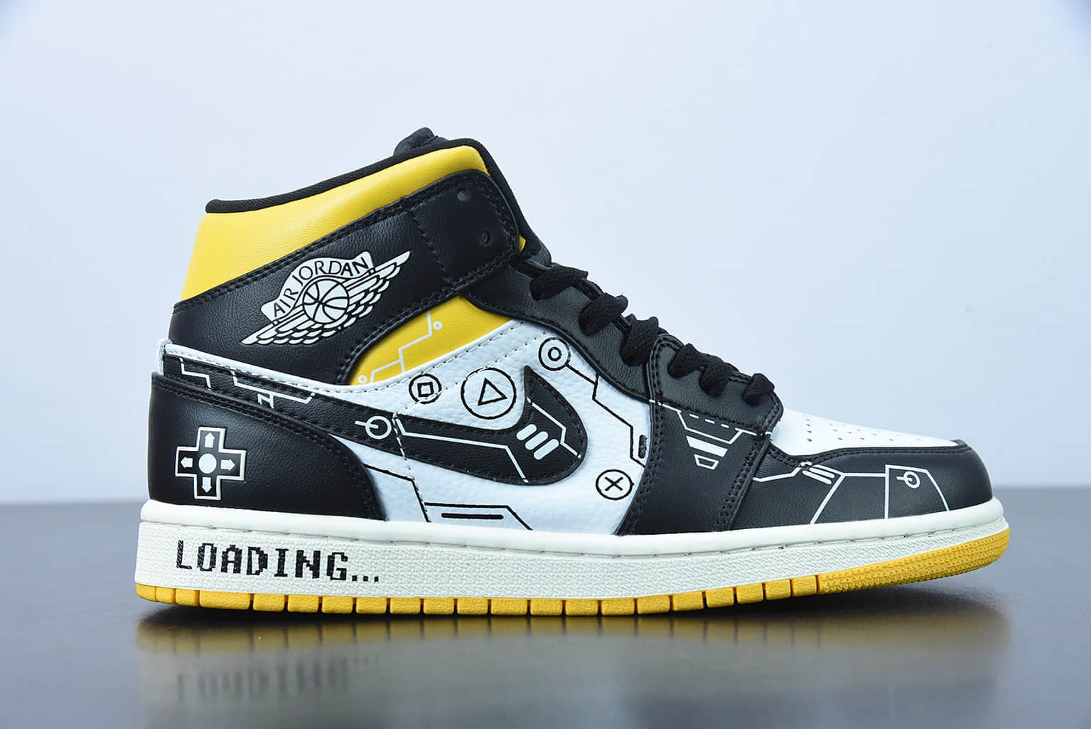 乔丹Air Jordan 1 Mid 电玩立体按键AJ1中帮休闲板鞋纯原版本 货号：CV5276-107