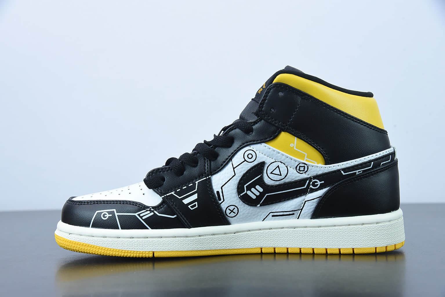 乔丹Air Jordan 1 Mid 电玩立体按键AJ1中帮休闲板鞋纯原版本 货号：CV5276-107