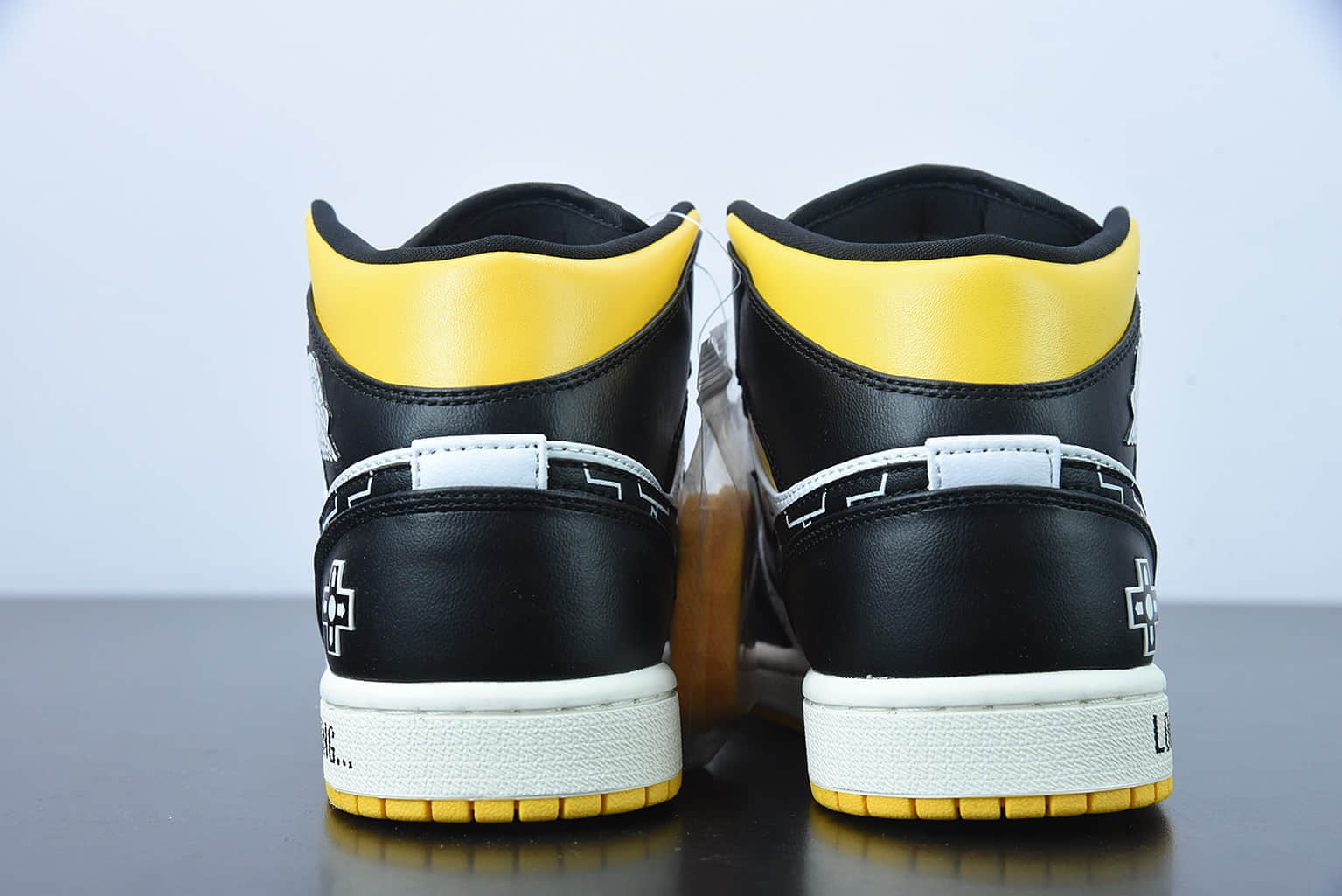 乔丹Air Jordan 1 Mid 电玩立体按键AJ1中帮休闲板鞋纯原版本 货号：CV5276-107
