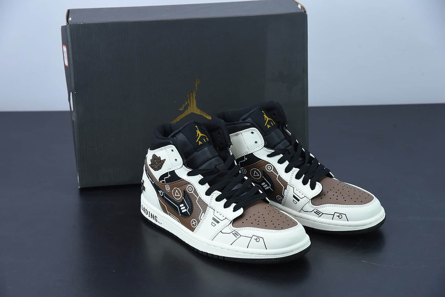 乔丹Air Jordan 1 Mid 中帮摩卡电玩立体按键游戏机 vibe做旧风篮球鞋纯原版本 货号:554724-170
