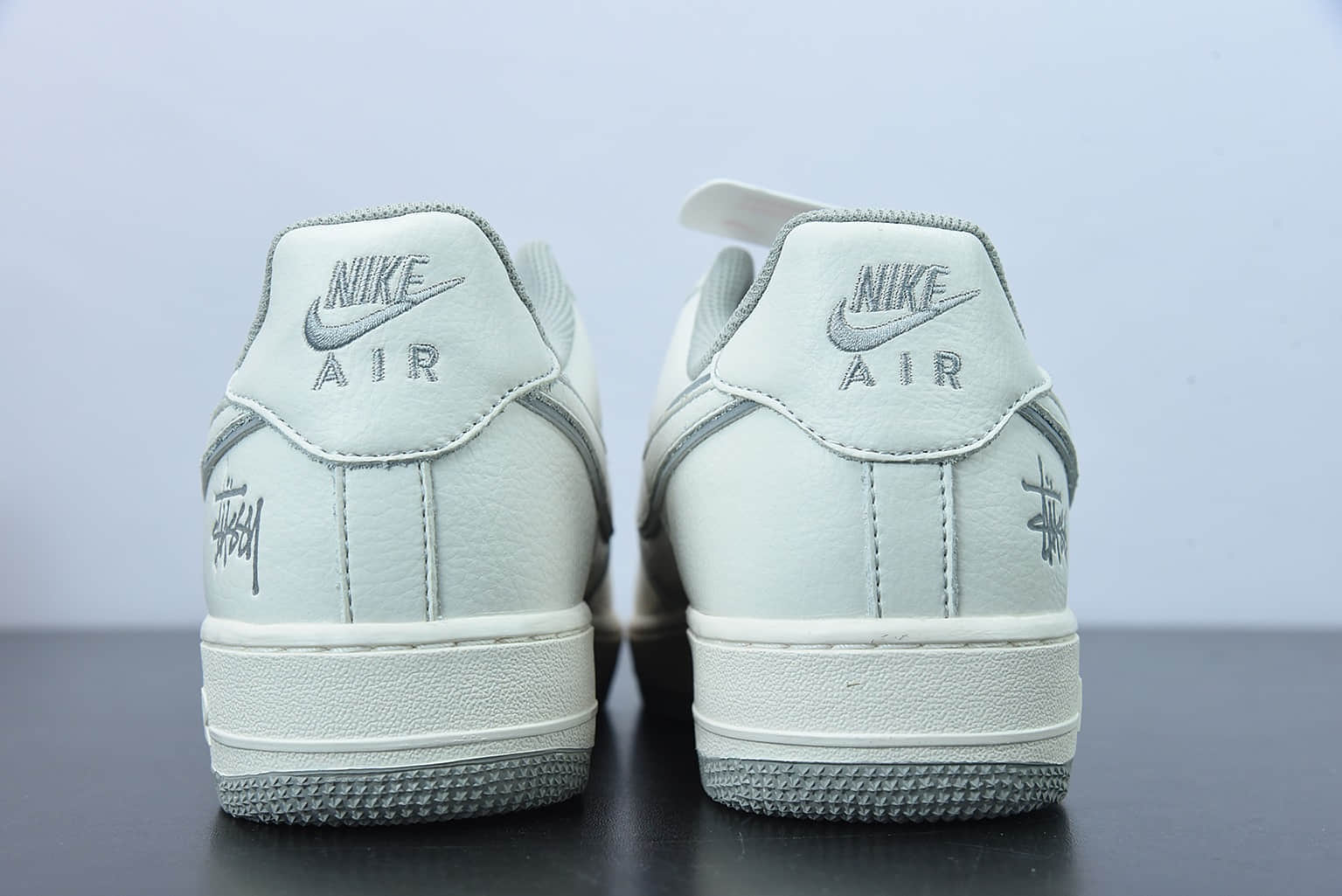 耐克 Nike Stussy x Nike AF 1 Low 斯图西联名米灰反光空军一号低帮休闲板鞋纯原版本 货号:UN1815-802