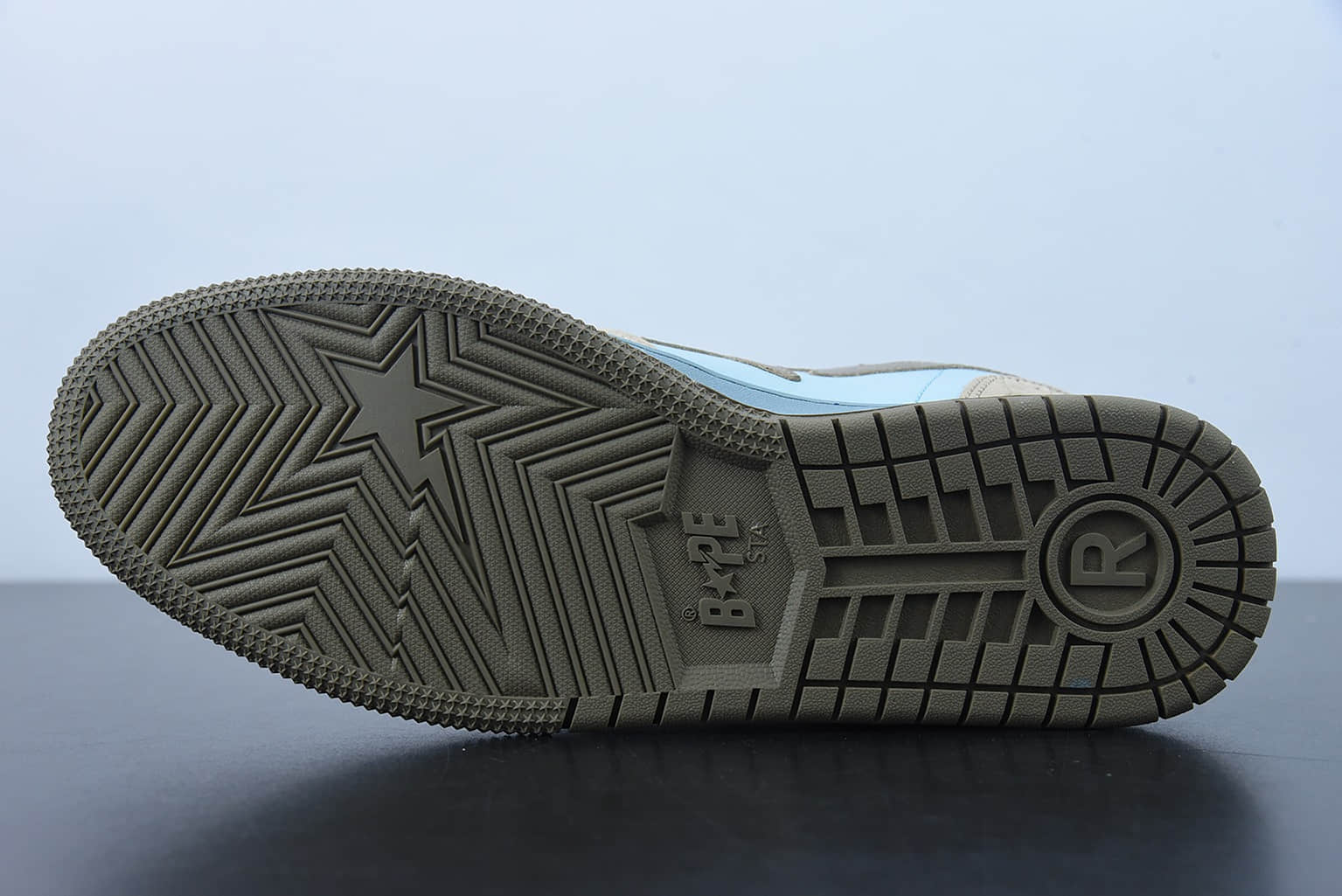 Human Made Bape Sta Sk8 To Nigo 潮流教父Nigo品牌灰蓝色猿人头经典滑板百搭休闲运动板鞋纯原版本 货号：1G801009I