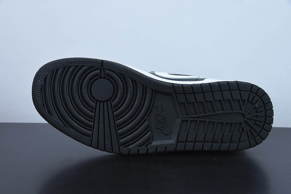 乔丹Air Jordan 1 LowHomage 黑白阴阳熊猫低帮复古篮球鞋纯原版本货号：DR0502-101