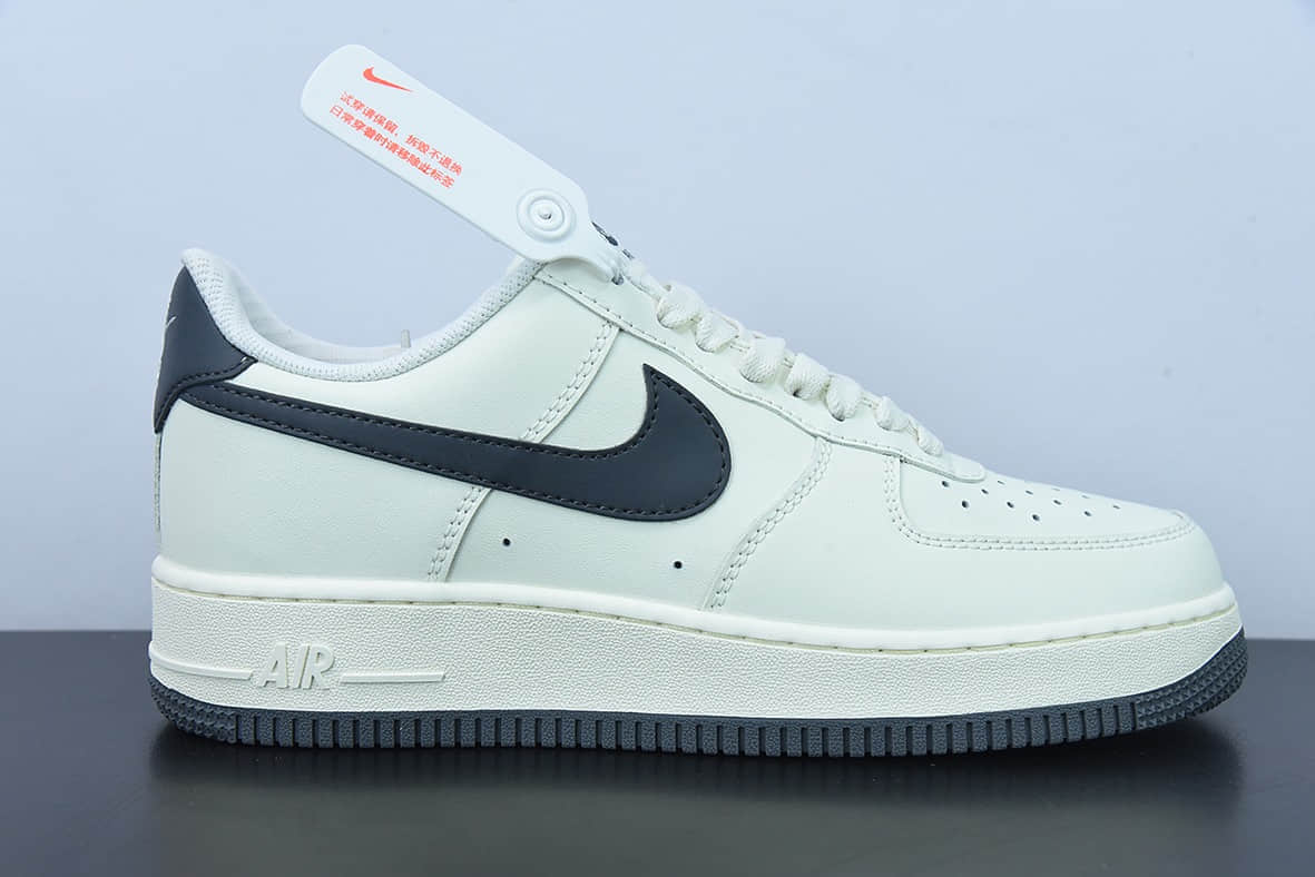 耐克Nike Air Force 1 米白深灰空军一号低帮运动休闲板鞋纯原版本 货号：CT7875-990
