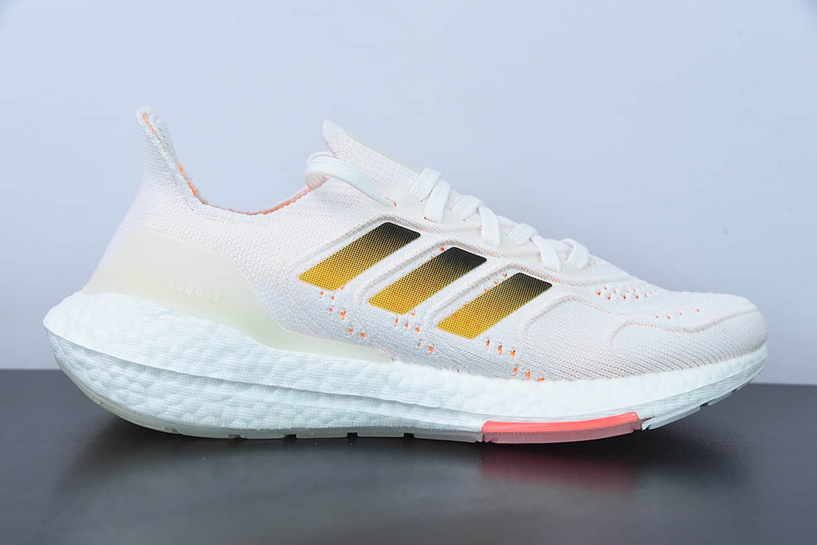 阿迪达斯Adidas Ultra Boost ub2022 Consortium 全掌爆米花粉色跑鞋纯原版本 货号：GX8057
