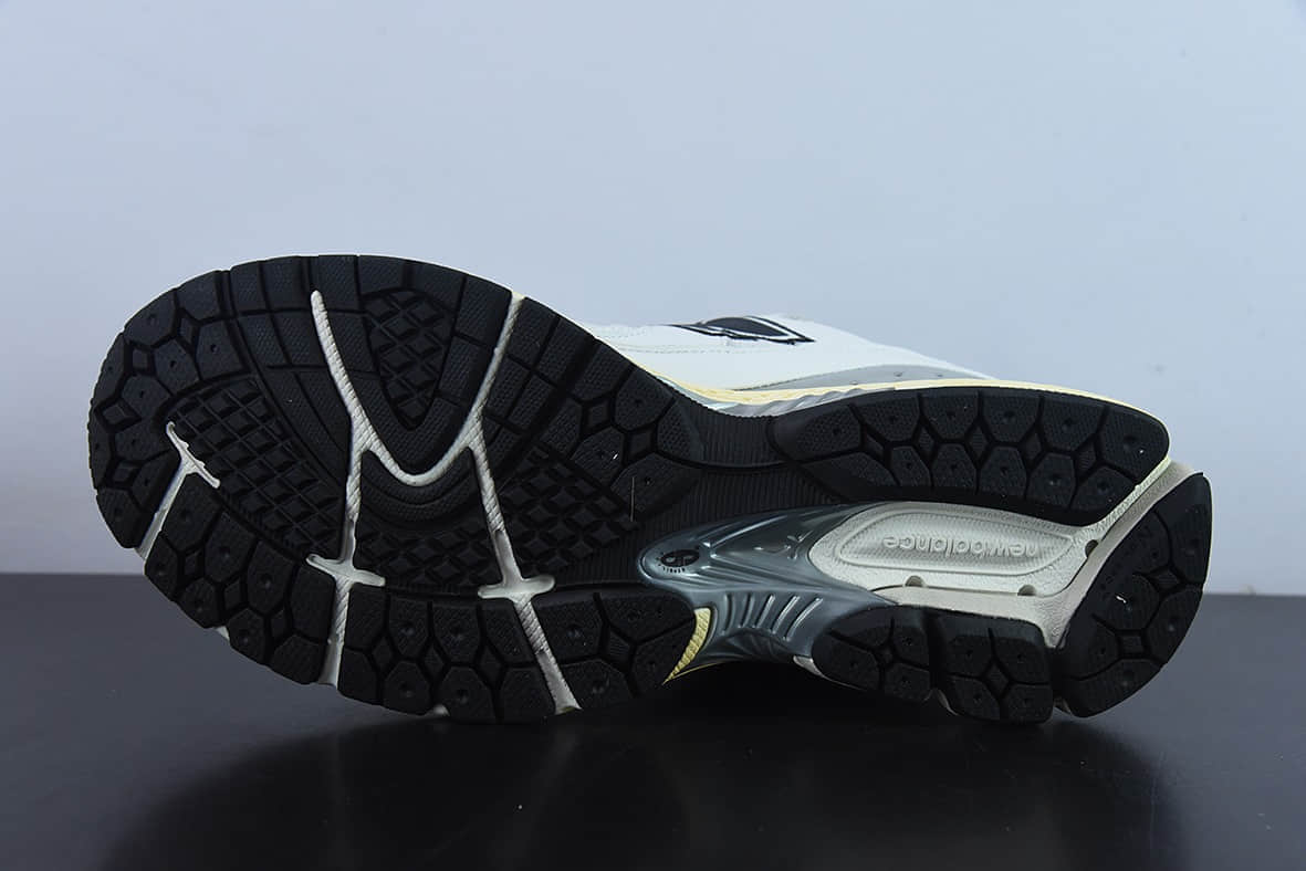 新百伦New Balance WL2002系列白黑氧化联名款复古休闲跑步鞋纯原版本 货号: ML2002RT