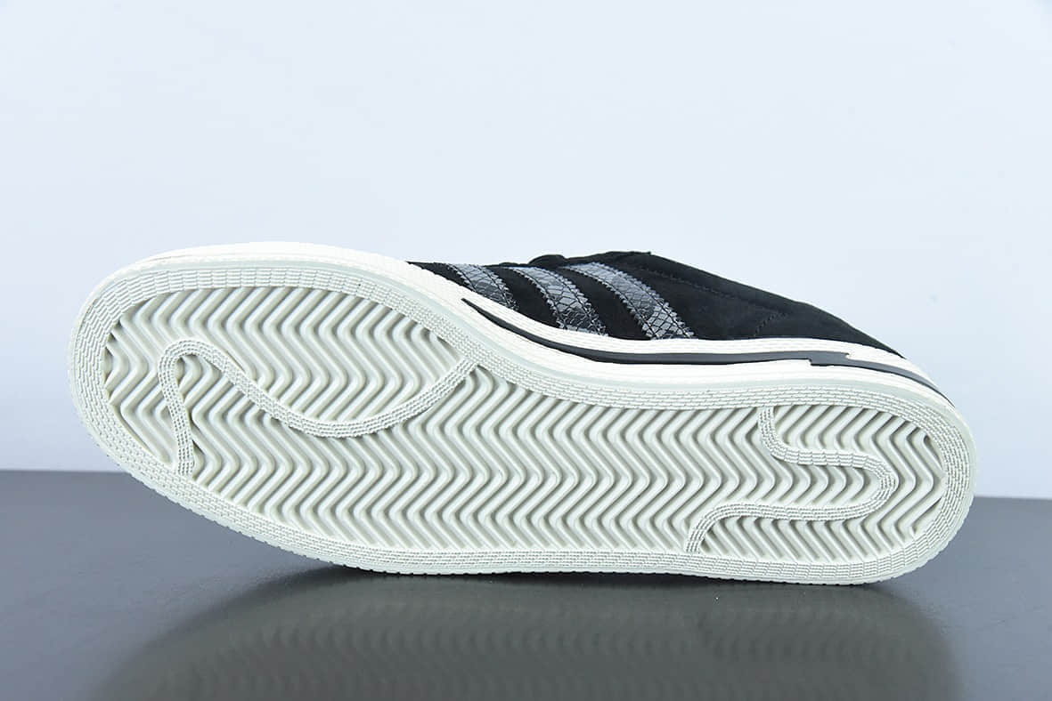 阿迪达斯Adidas NEIGHBORHOOD x INVINCIBLE x AD Originals Campus 三方联名麂皮黑灰蟒蛇皮闪电学院系列经典复古低帮百搭休闲运动板鞋纯原版本 货号:GW8852
