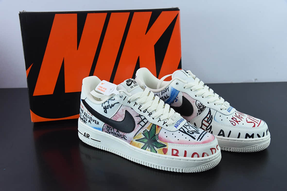 耐克Nike VLONE x Nike Air Force 1 潮牌联名超限量款 EDC陈冠希联名白蓝红涂鸦空军一号低帮休闲板鞋纯原版本 货号:GT6969-198