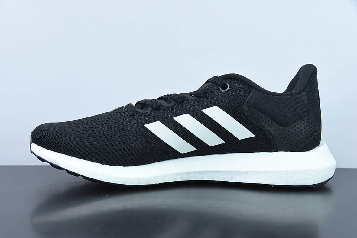 阿迪达斯Adidas Pureboost 21 PB21代黑白爆米花大底运动休闲跑步鞋纯原版本 货号：GW4832