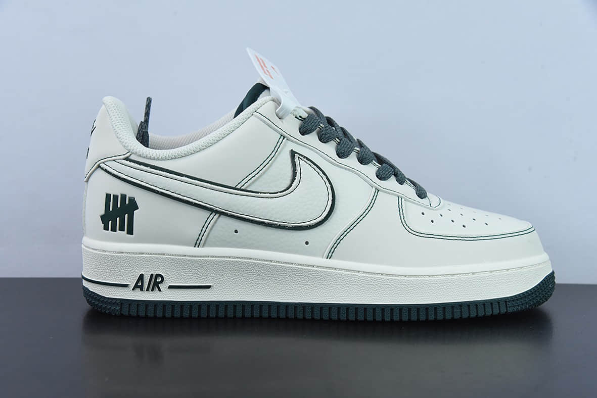 耐克Nike Undefeated x Nike Air Force 1 Low 米绿色联名款空军一号低帮休闲板鞋纯原版本 货号:UN3699-066