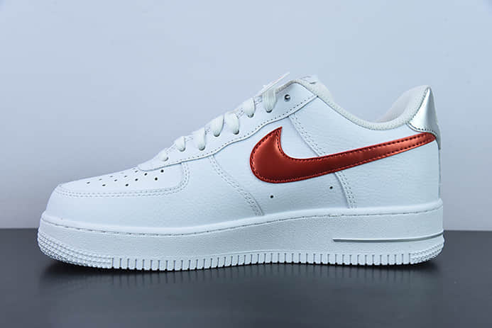 耐克Nike Air Force 1’07 LowWhiteRedSpace Silver白红太空银小钩空军一号低帮休闲板鞋纯原版本 货号:FD0654-100