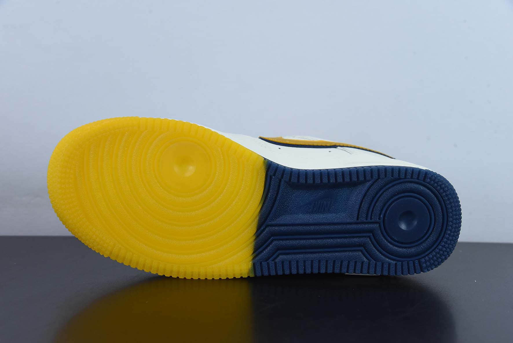 耐克Nike Air Force 1'07 Low Corona 科罗娜啤酒主题空军一号低帮休闲板鞋纯原版本 货号:CW1574-806