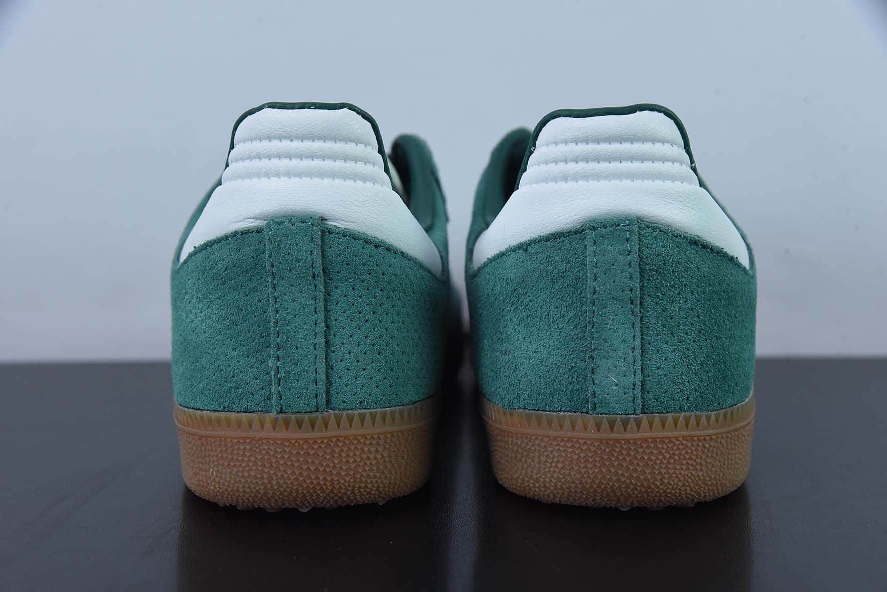 阿迪达斯Adidas Samba OG 白绿色桑巴翻毛皮复古休闲板鞋纯原版本 货号:HP7902
