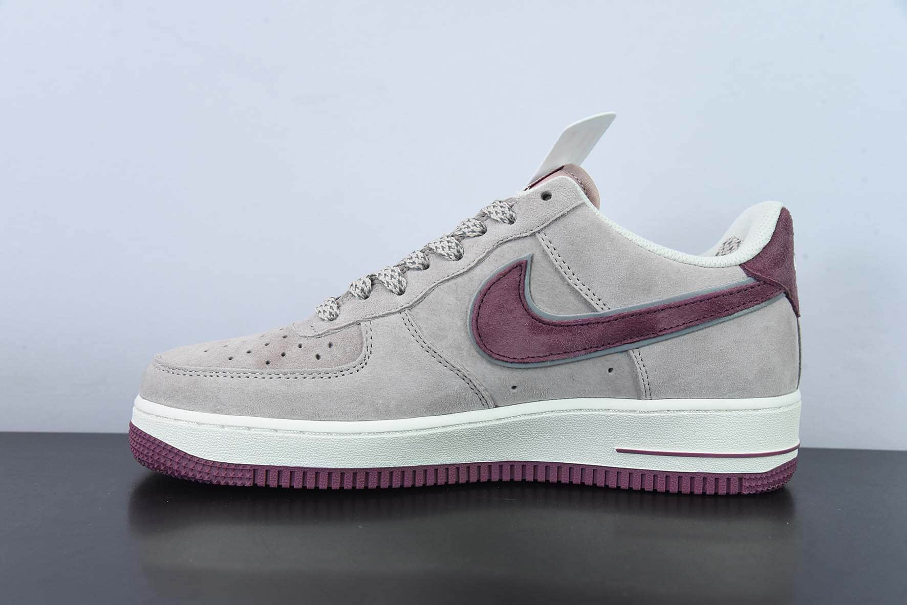 耐克Nike AKIRA×Nike Air Force 1 Low ’07 枣红配色创意定制联乘漫画著作《阿基拉》主人公空军一号低帮板鞋纯原版本 货号:KT0036-088