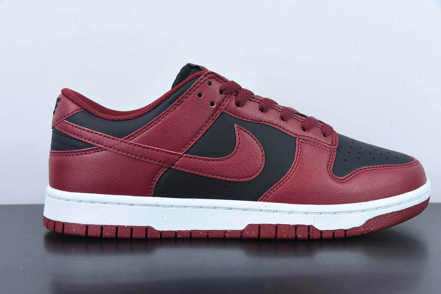 耐克Nike SB Dunk Low NEXT Gym Red 黑红扣篮系列低帮滑板鞋纯原版本 货号:DN1431-002
