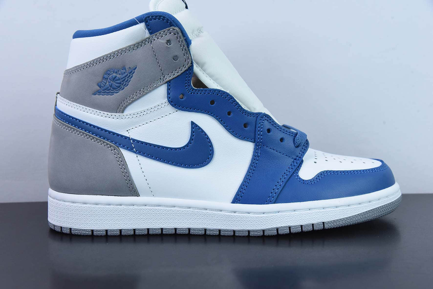 乔丹Air Jordan1 Retro AJ1雾霾灰蓝白蓝灰 35周年纪念版篮球鞋纯原版本 货号：FD1437-410