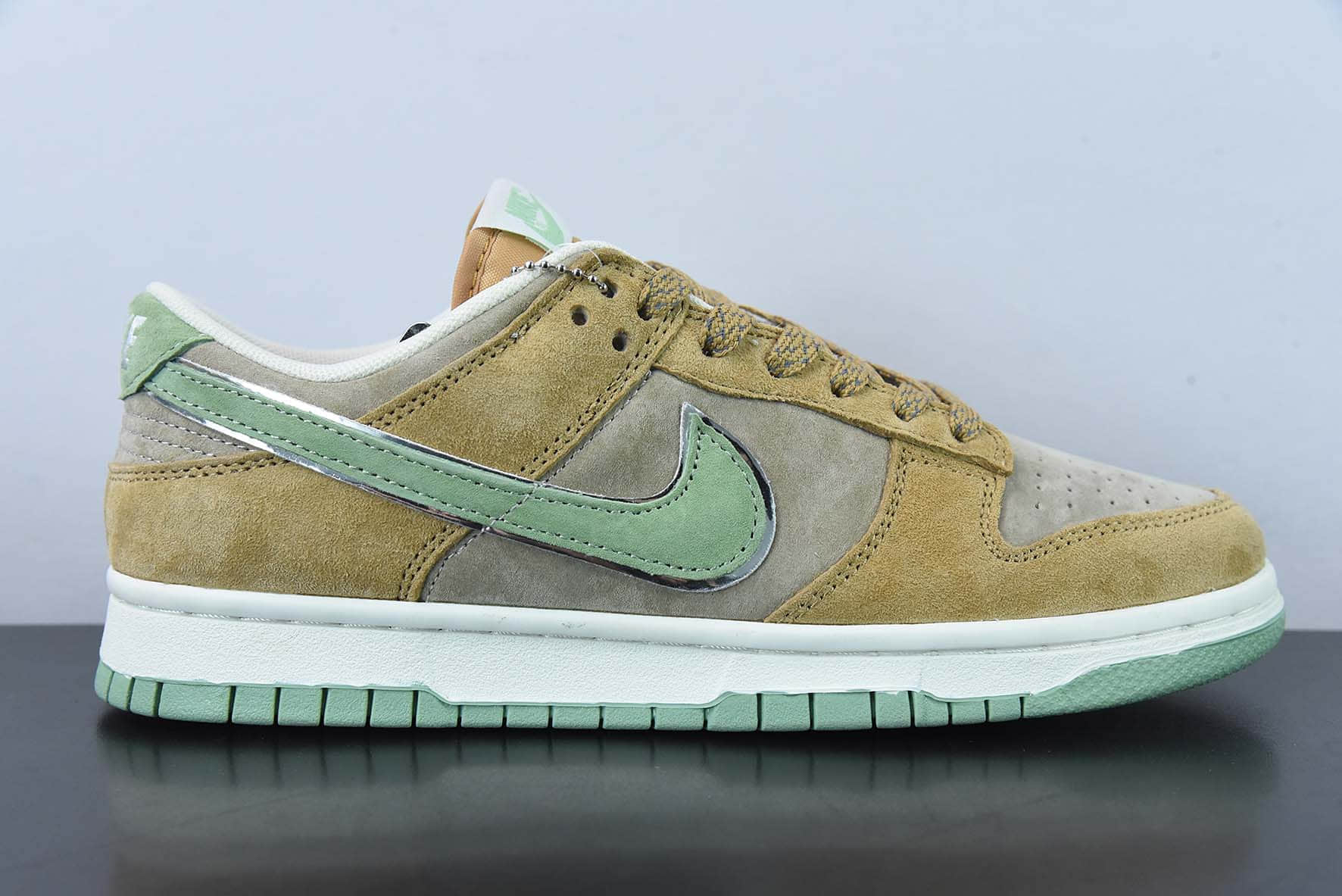 耐克Nike SB Dunk LowWhiteBlackPanda大友克洋联名米白黄熊猫印花扣篮系列低帮休闲运动滑板板鞋纯原版本 货号：DD1391-106