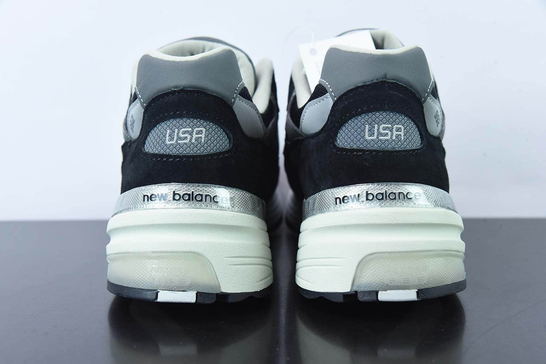 新百伦New Balance W992TN “总统系列”黑灰复古动运慢跑鞋纯原版本 货号:M992EB