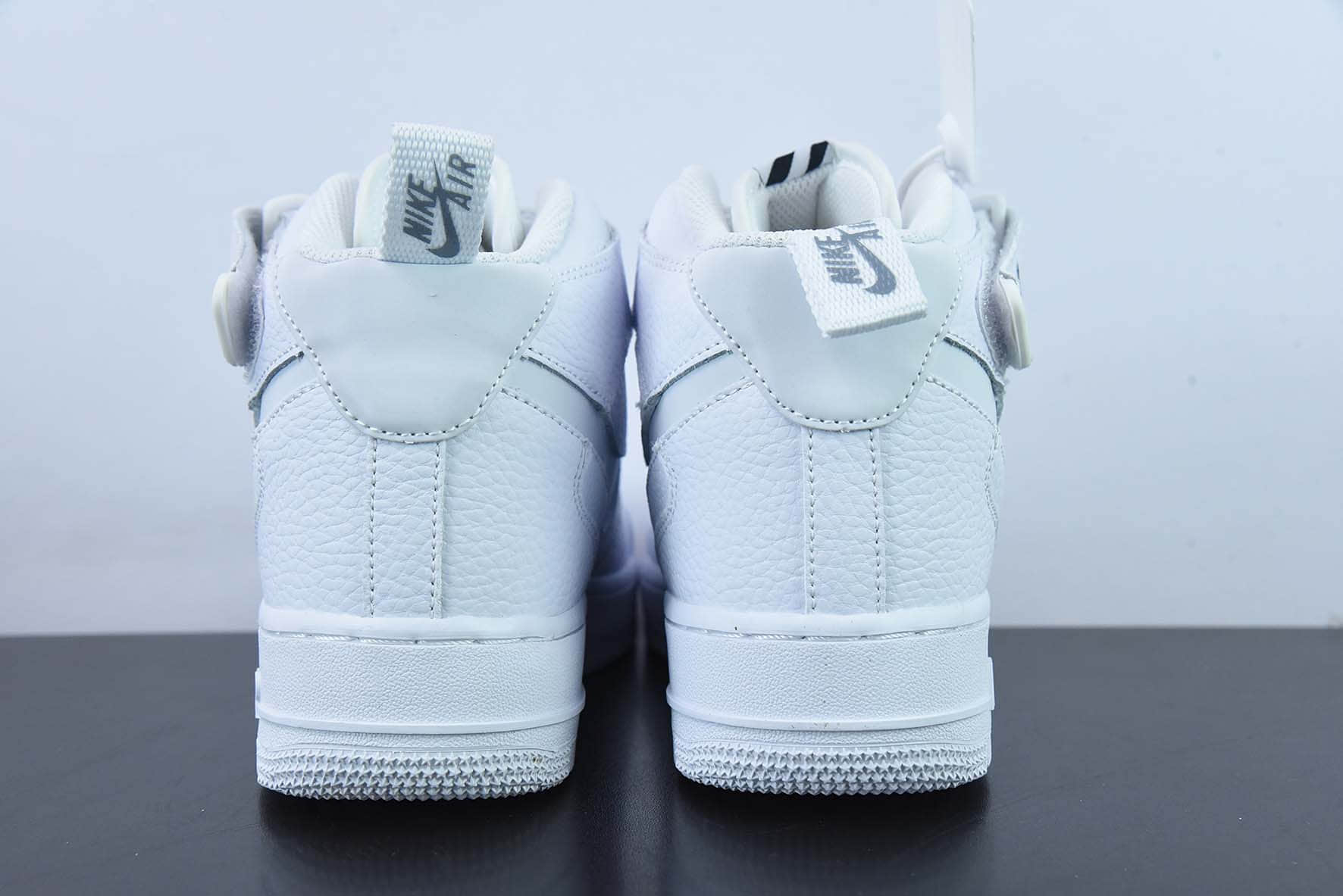 耐克Nike Air Force 1 MID Premium 皮革白小黑钩子3M钩空军一号中帮帮休闲板鞋纯原版本 货号：CU3088-606