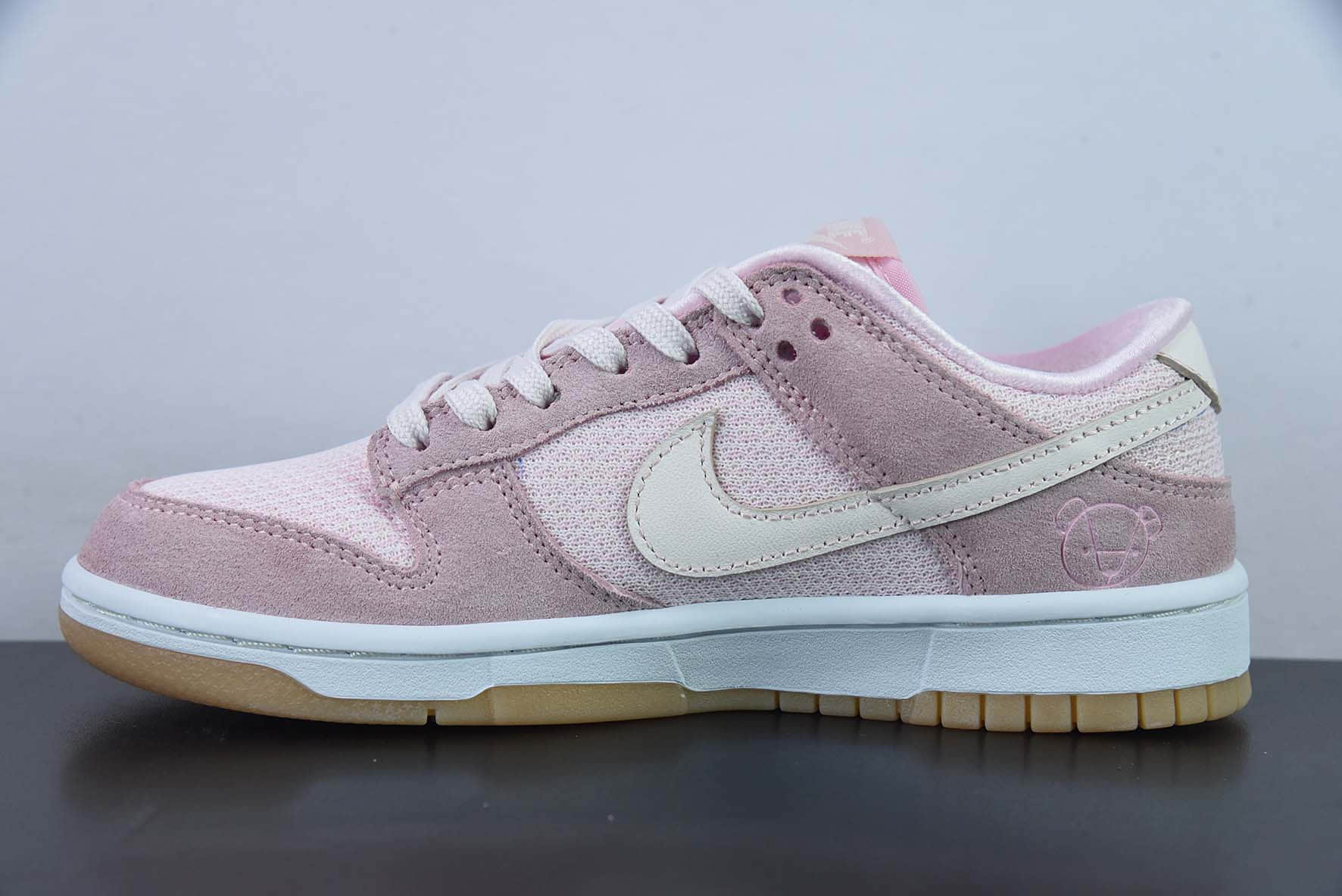 耐克Nike SB Dunk LowTeddy Bear毛呢白粉小熊扣篮系列低帮休闲运动滑板板鞋纯原版本 货号:DZ5318-640