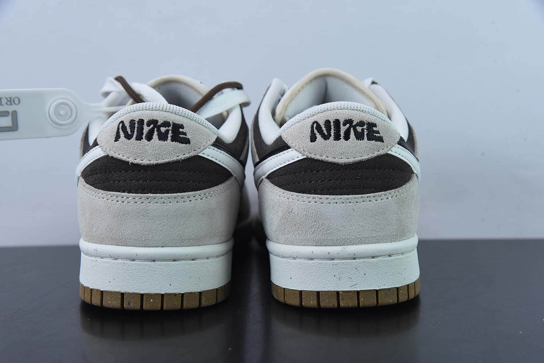 耐克Nike Frame Skate x Nike SB Dunk Low “Habibi” 白黑双勾扣篮系列复古低帮休闲运动滑板板鞋纯原版本 货号:DD9457-105