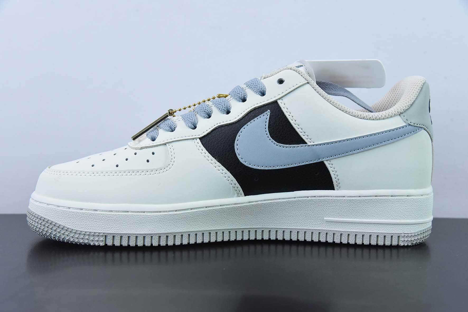 耐克Nike Air Force 1 '07 Low QSSail WhiteBlack Mini Swoosh皮革米白雾霾灰黑小钩空军一号低帮休闲板鞋纯原版本 货号:FB1839-888