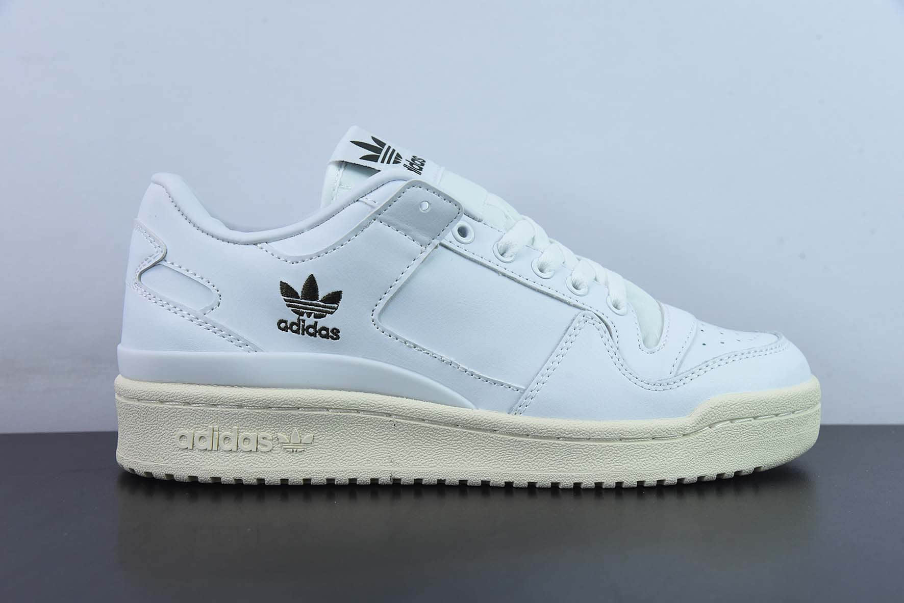 阿迪达斯Adidas Originals Forum 84 ADV雪白黑低帮百搭潮流休闲运动板鞋纯原版本 货号:GW3180