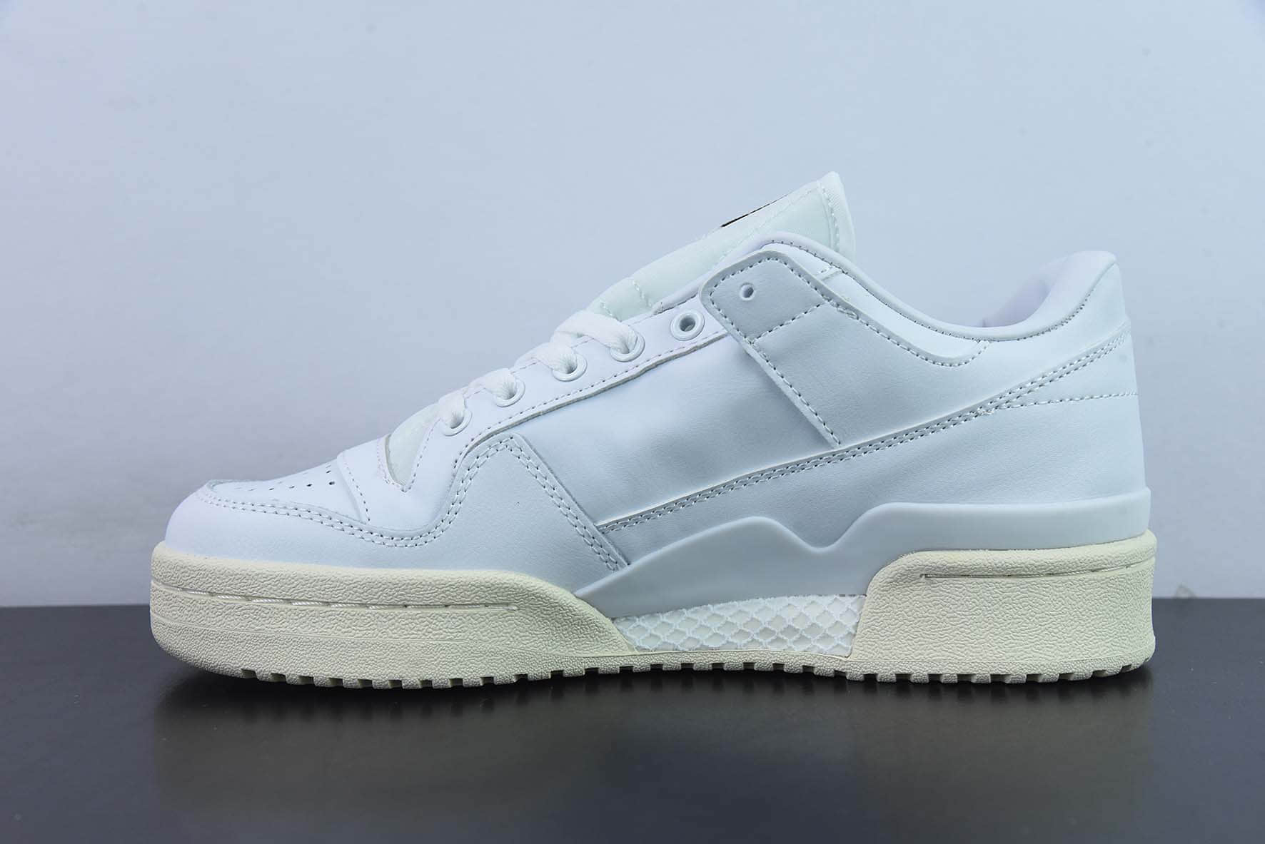 阿迪达斯Adidas Originals Forum 84 ADV雪白黑低帮百搭潮流休闲运动板鞋纯原版本 货号:GW3180