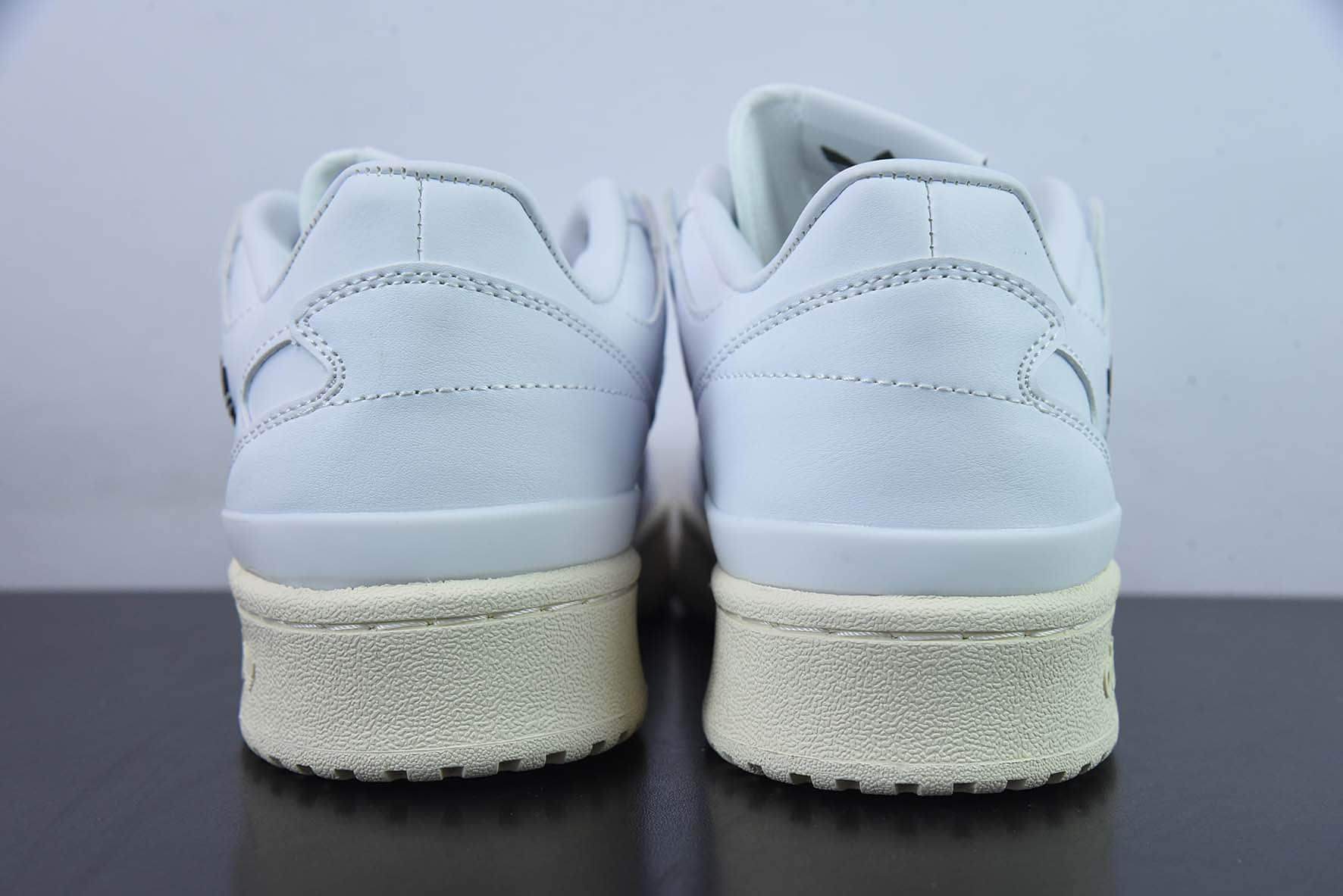 阿迪达斯Adidas Originals Forum 84 ADV雪白黑低帮百搭潮流休闲运动板鞋纯原版本 货号:GW3180