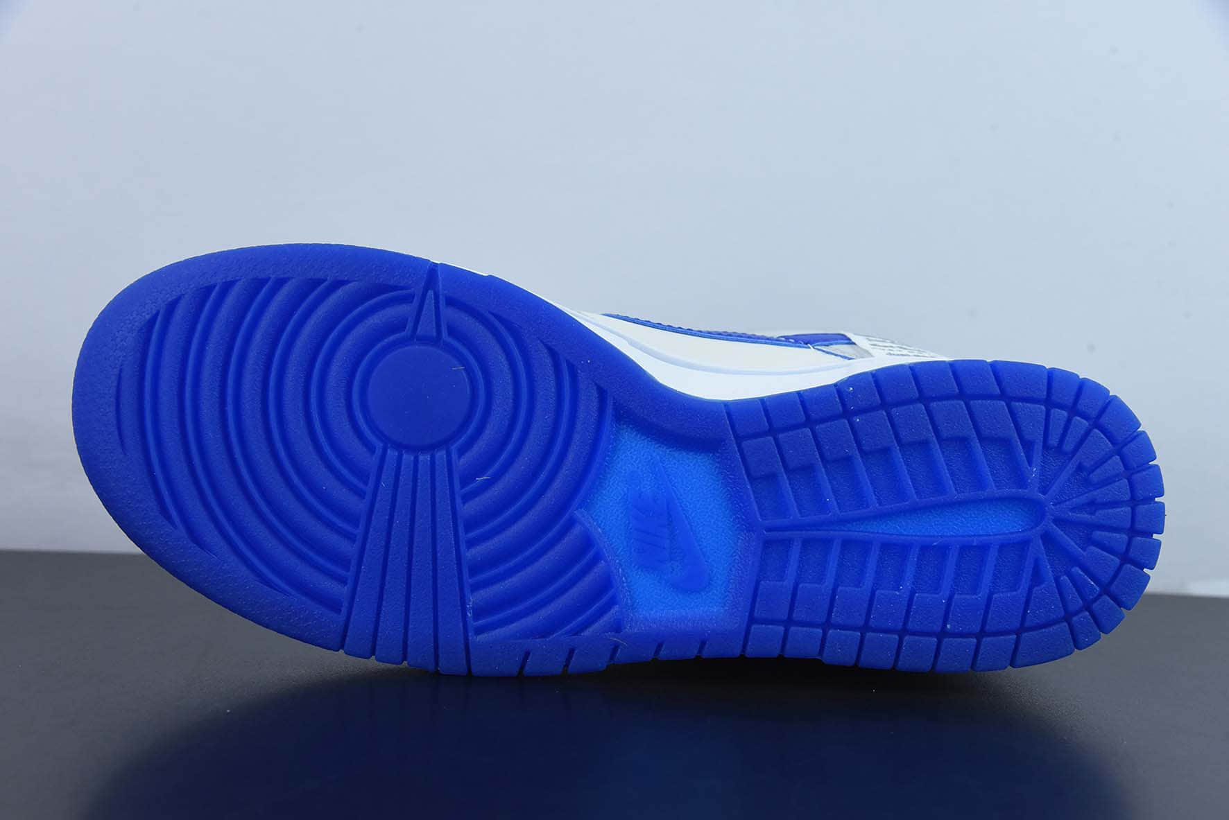 耐克Nike SB Dunk Low “WhiteBlue” 克莱因蓝SB低帮休闲滑板鞋纯原版本 货号：FB1841-110
