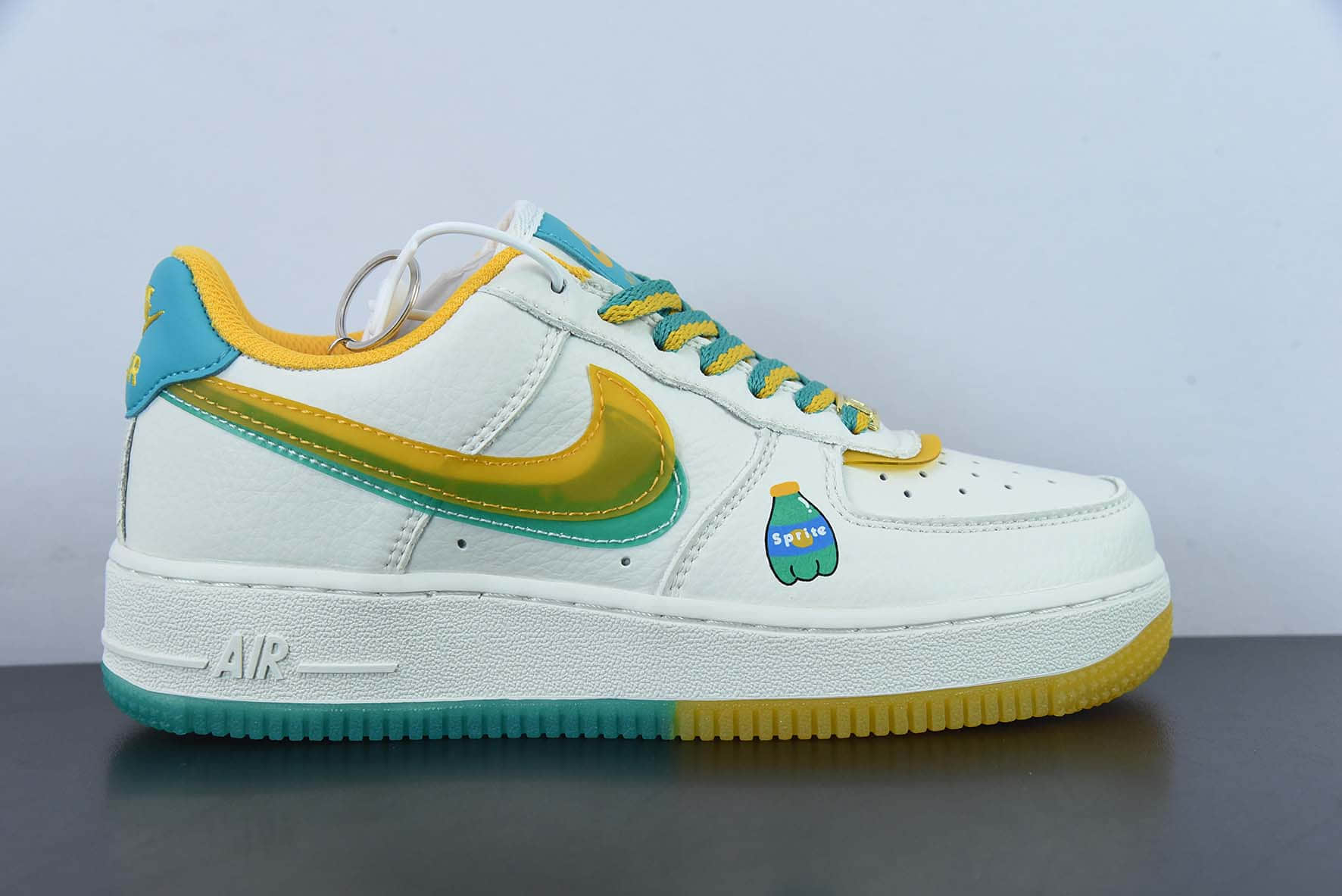 耐克Nike Air Force 1 '07 LowSprite皮革米白黄绿双钩空军一号经典低帮板鞋纯原版本 货号：CW1574-803