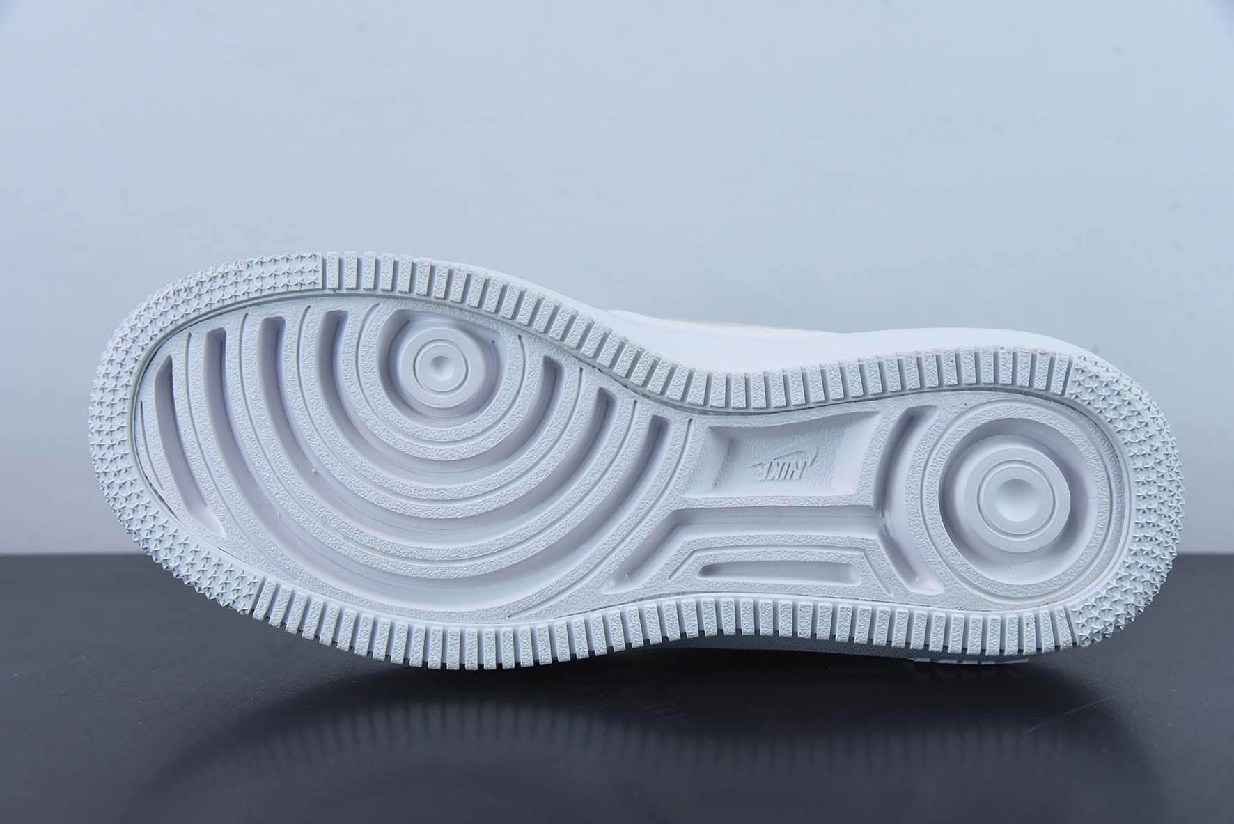 耐克Nike AF1 PLT.AF.ORM 四十周年限定浅黄白空军一号低帮休闲板鞋纯原版本 货号:DJ9946-200