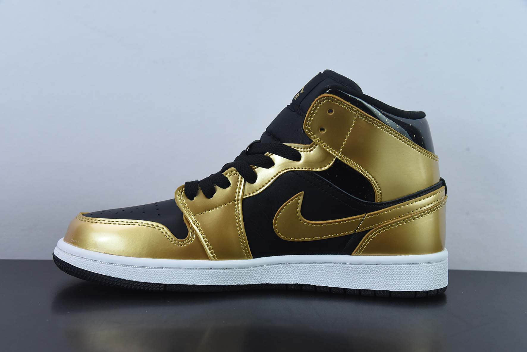 乔丹Air Jordan 1 Mid GSMetallic GoldAJ1乔丹一代黑金中帮文化篮球鞋纯原版本 货号:DR6967-071