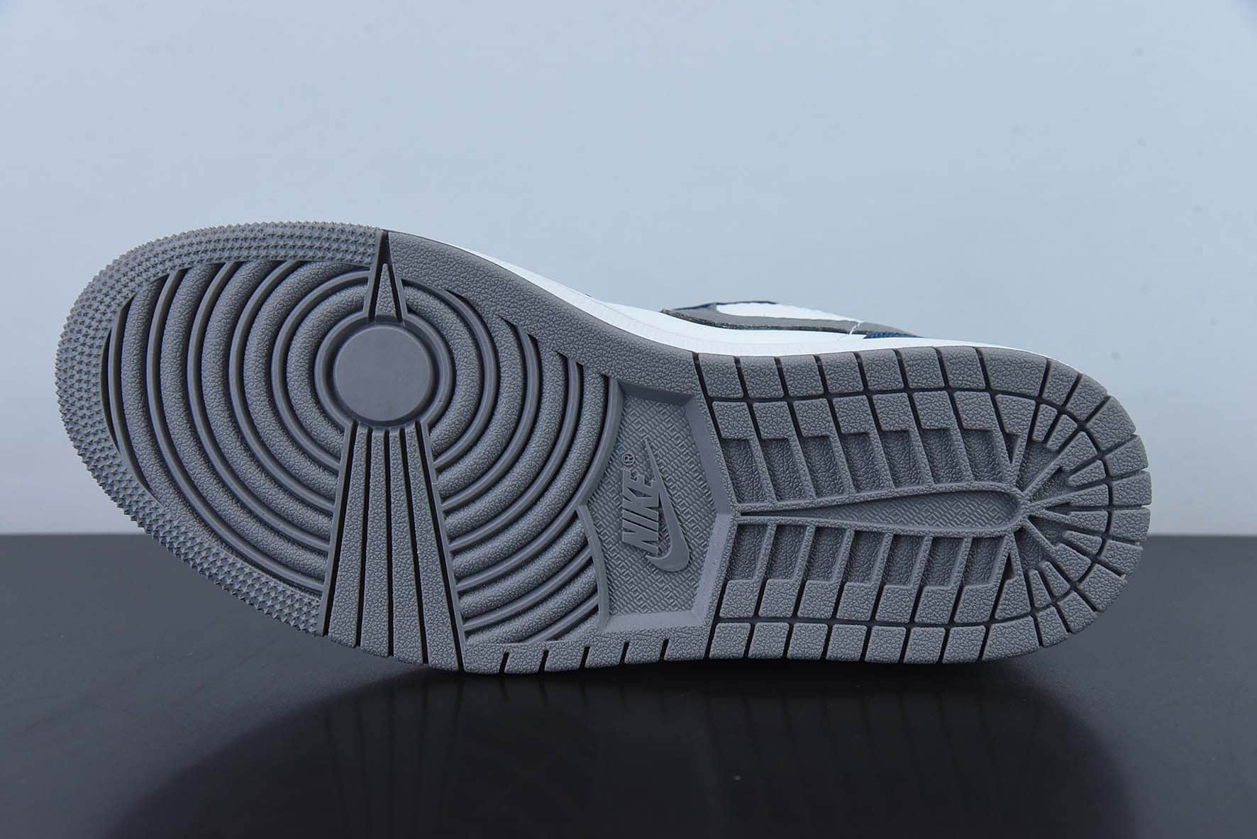 乔丹Air Jordan 1 LowTrue BlueAJ1乔丹“藏青蓝白灰低帮篮球鞋纯原版本 货号:553558-412