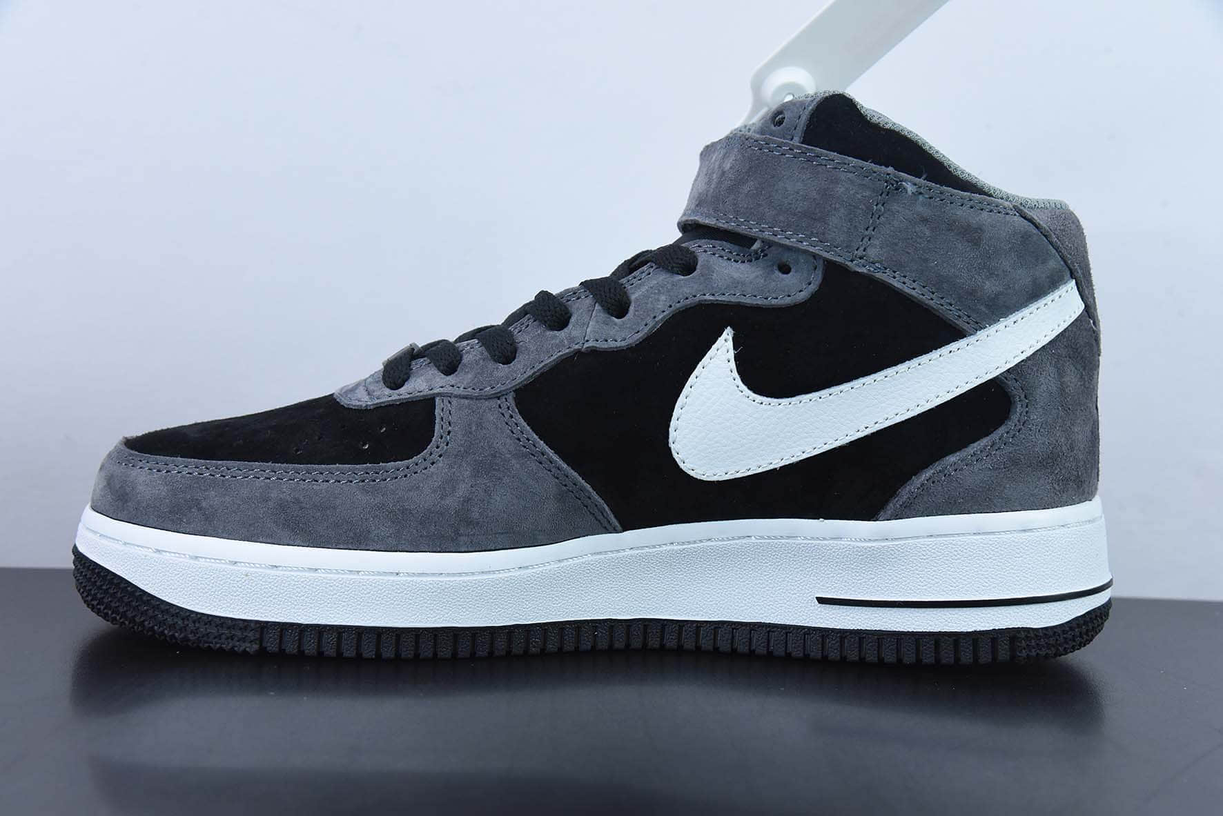 耐克Nike Air Force 1 MID ’07 麂皮暗黑灰配色空军一号中帮休闲板鞋纯原版本 货号:QT3369-996