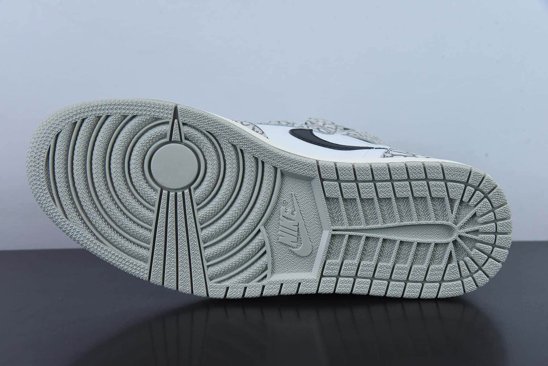 乔丹Air Jordan 1 Retro “Elephant” 大象爆裂纹高帮篮球鞋纯原版本 货号:DZ5485-052