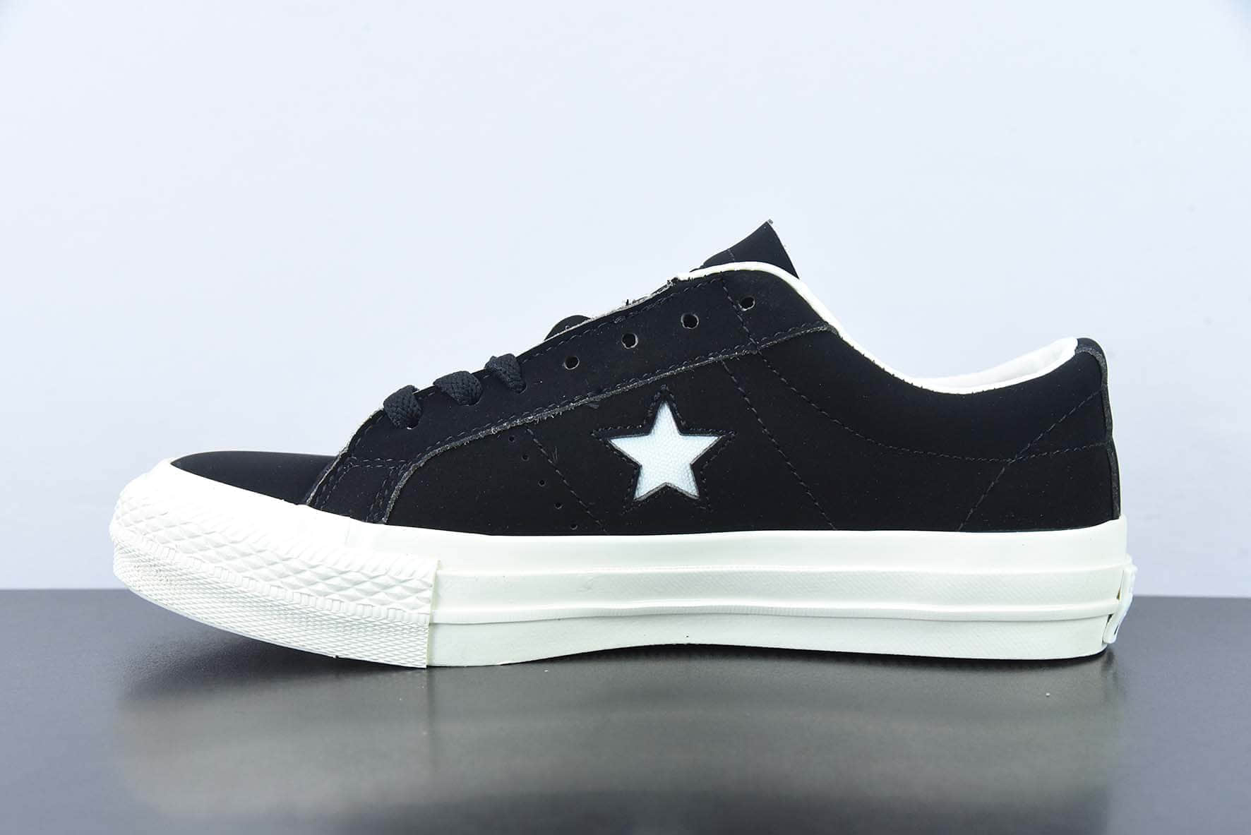 匡威Converse One Star Pro 黑色一星标匡威低帮复古休闲滑板鞋纯原版本 货号:A03674C