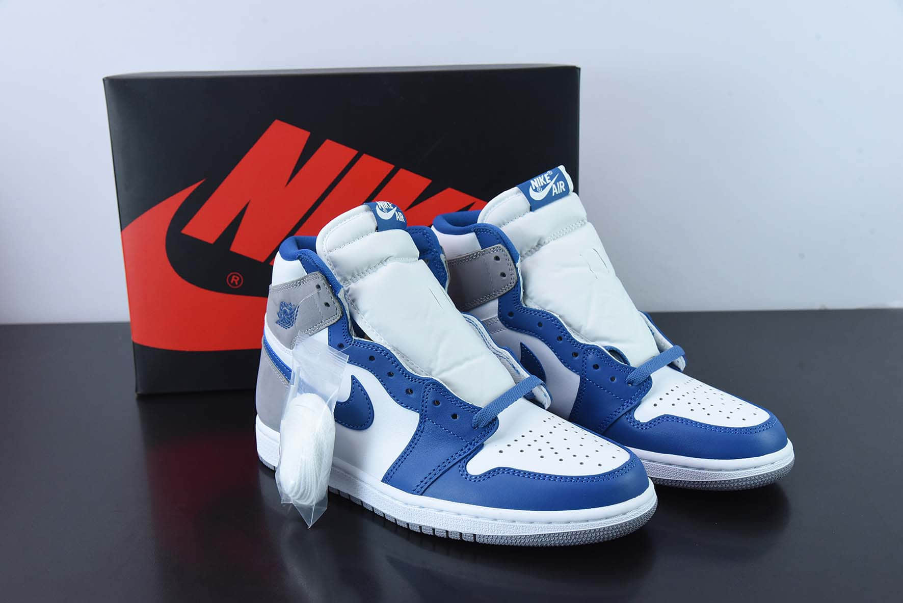 乔丹Air Jordan1 Retro AJ1雾霾灰蓝白蓝灰 35周年纪念版篮球鞋纯原版本 货号：FD1437-410