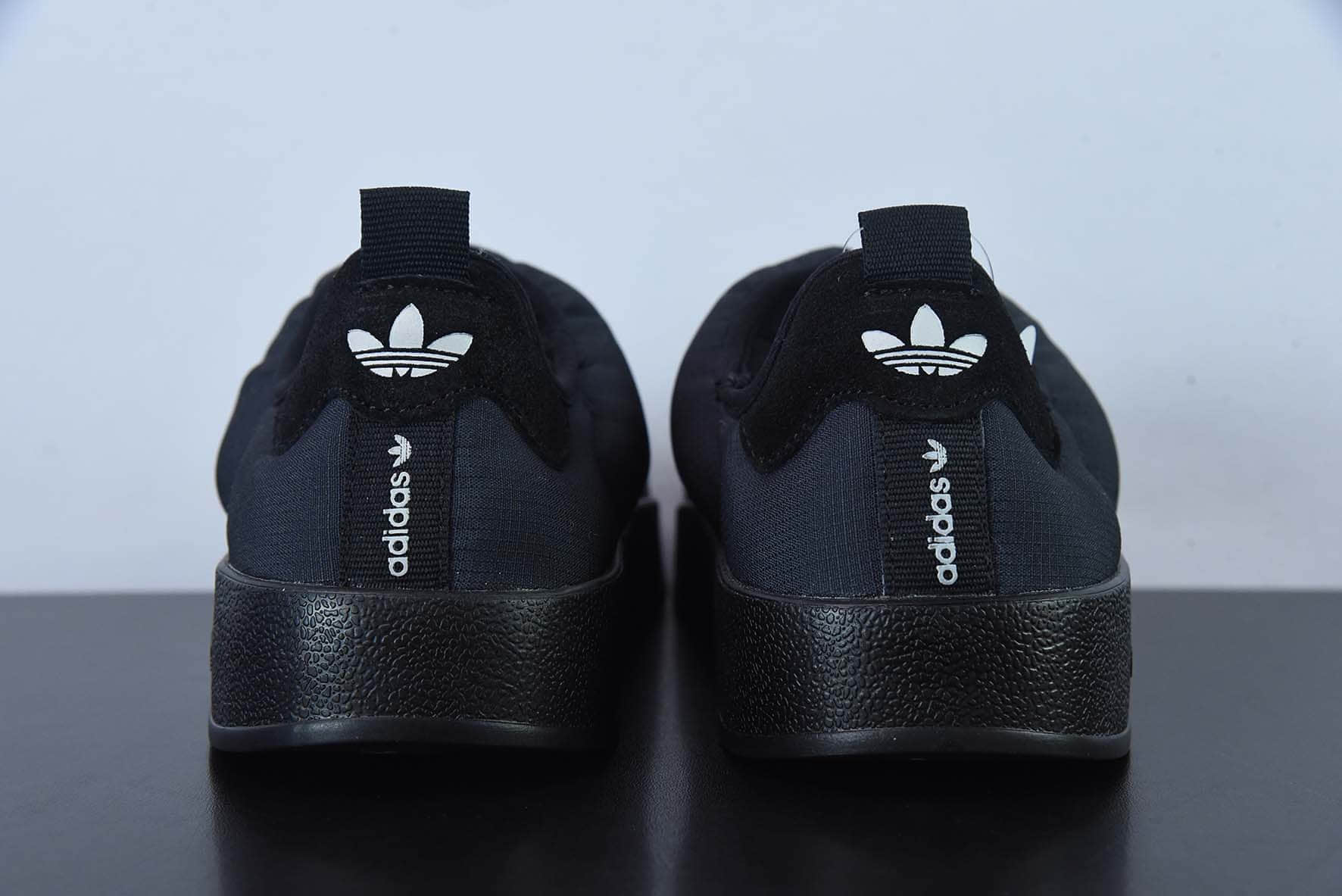 阿迪达斯Adidas Originals Puffylette 黑白袜套面包鞋保暖一脚蹬板鞋纯原版本 货号:GY4559