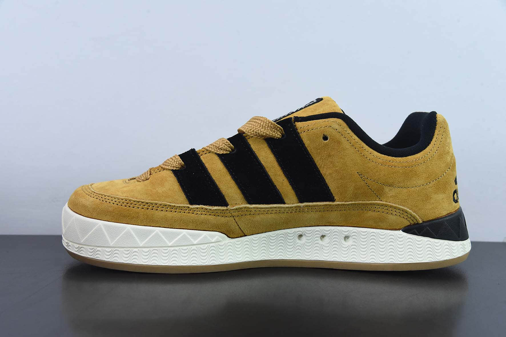 阿迪达斯Adidas JZCFF AD Adimatic Low马蒂奇系列棕黄黑低帮复古鲨鱼面包鞋运动休闲滑板板鞋纯原版本 货号：HQ3935