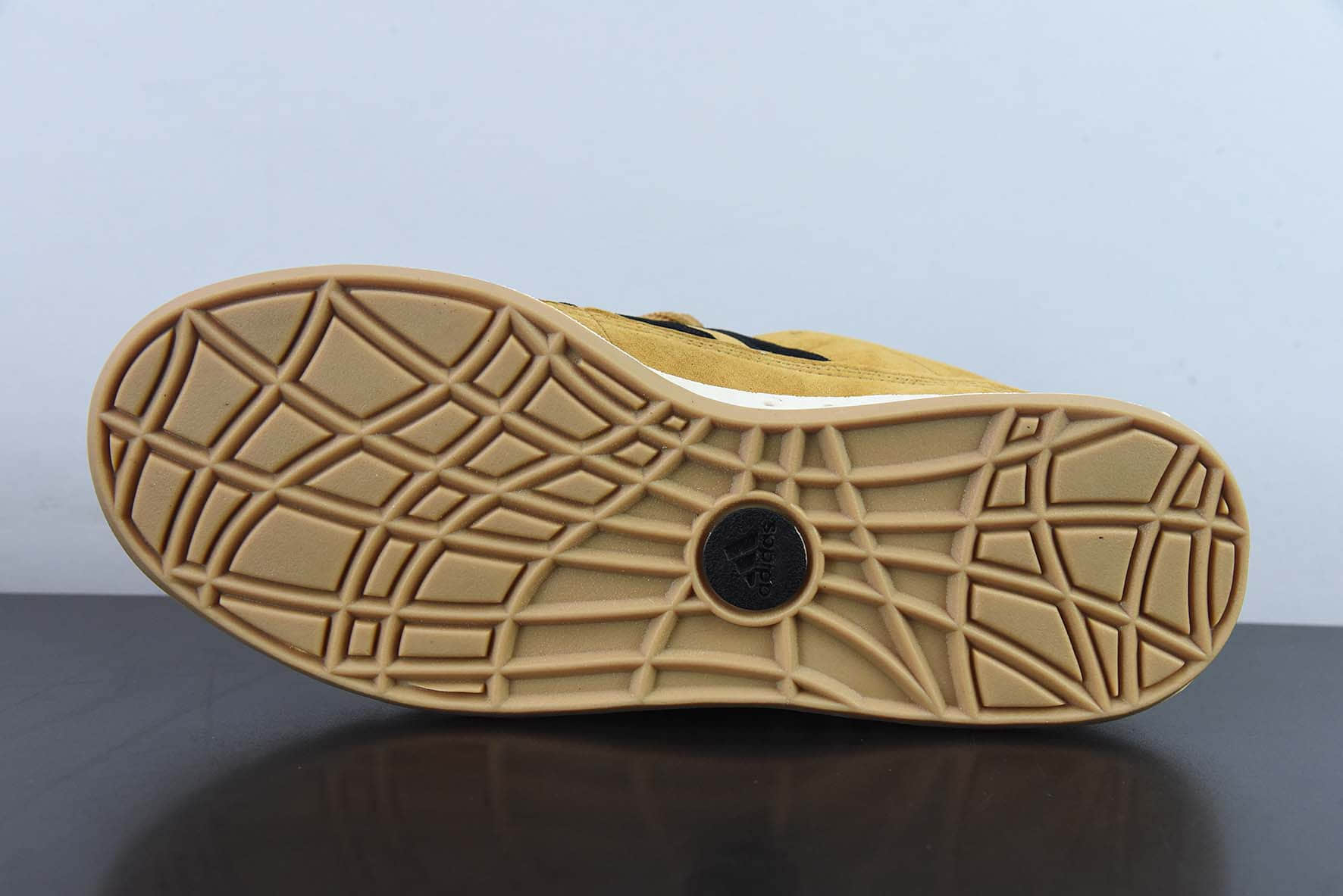 阿迪达斯Adidas JZCFF AD Adimatic Low马蒂奇系列棕黄黑低帮复古鲨鱼面包鞋运动休闲滑板板鞋纯原版本 货号：HQ3935