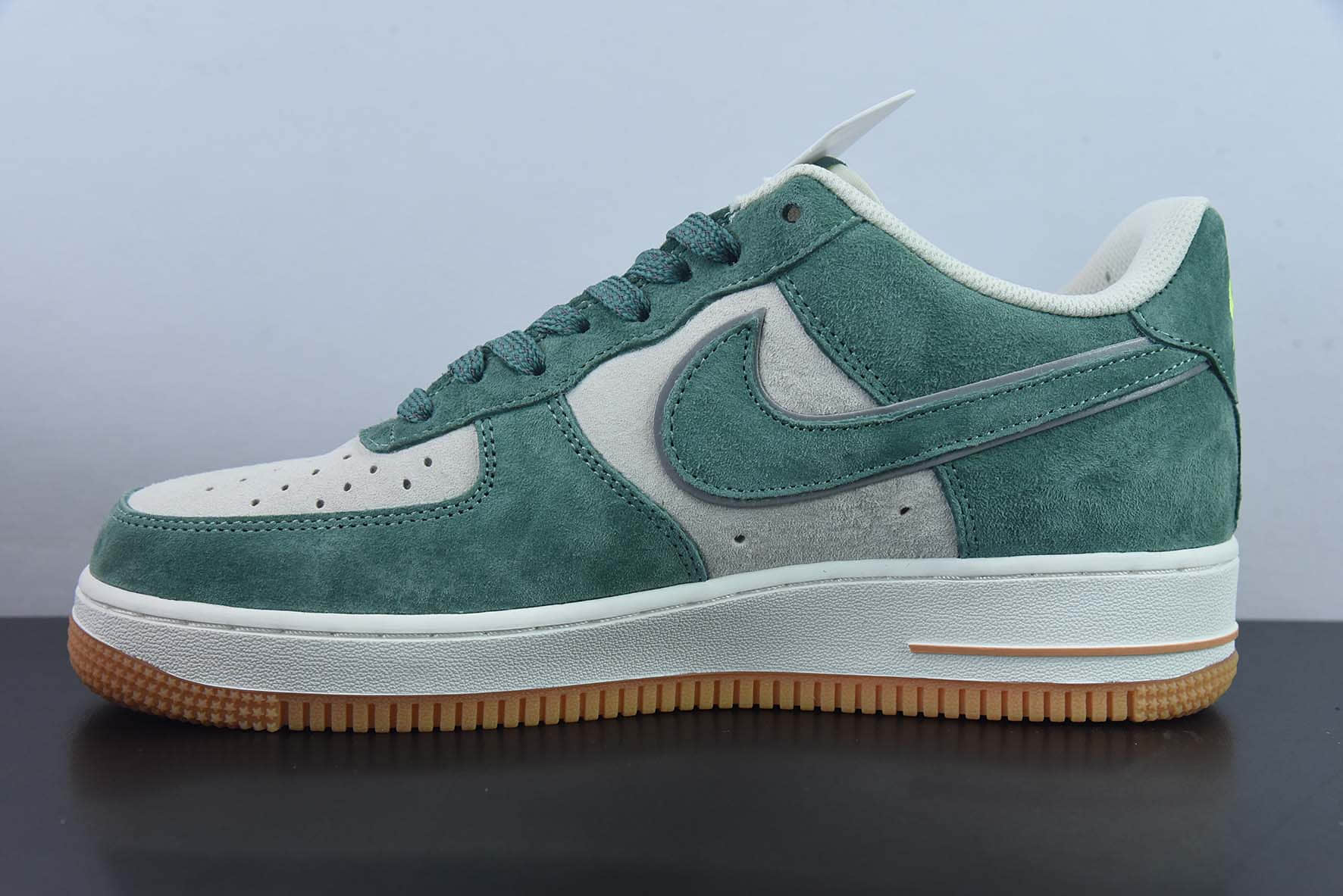 耐克Nike AKIRA×Nike Air Force 1 Low ’07 大友克洋联名灰绿麂皮满天星配色空军一号低帮休闲板鞋纯原版本 货号:CV0820-405