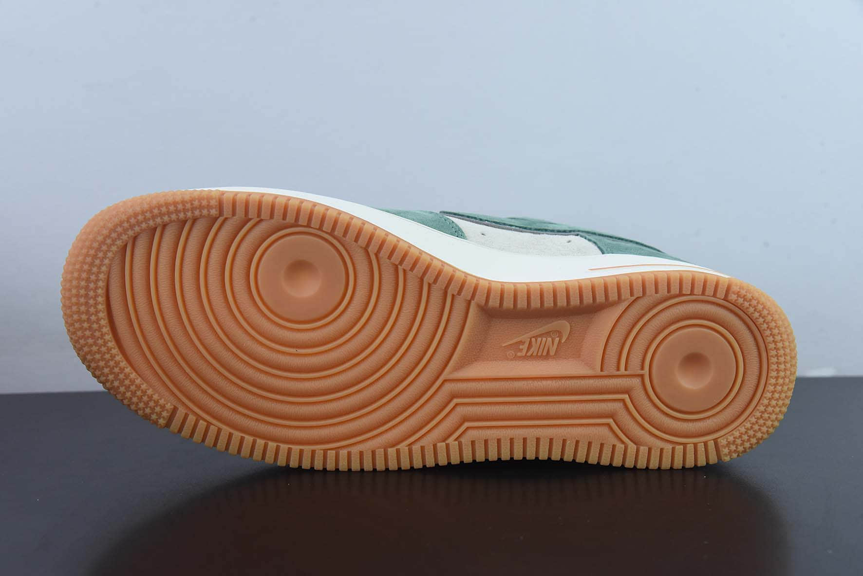 耐克Nike AKIRA×Nike Air Force 1 Low ’07 大友克洋联名灰绿麂皮满天星配色空军一号低帮休闲板鞋纯原版本 货号:CV0820-405