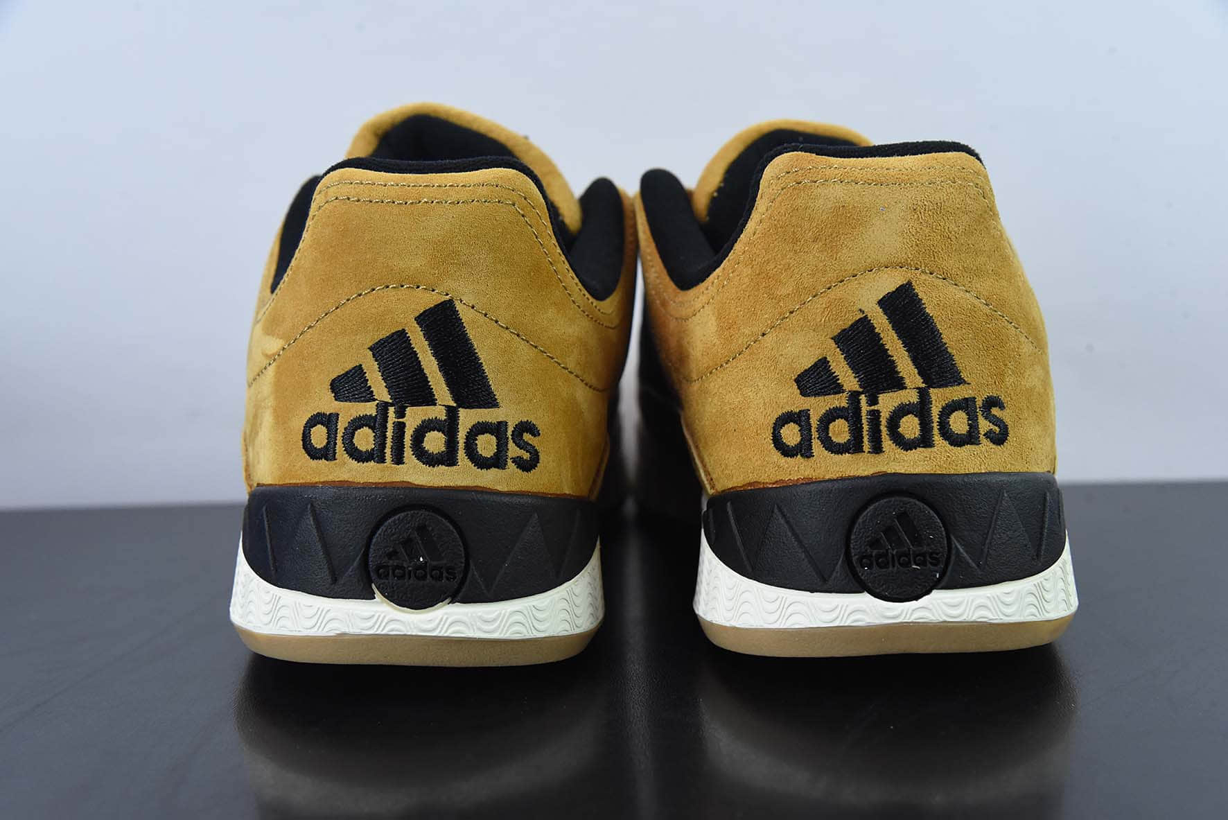 阿迪达斯Adidas JZCFF AD Adimatic Low马蒂奇系列棕黄黑低帮复古鲨鱼面包鞋运动休闲滑板板鞋纯原版本 货号：HQ3935