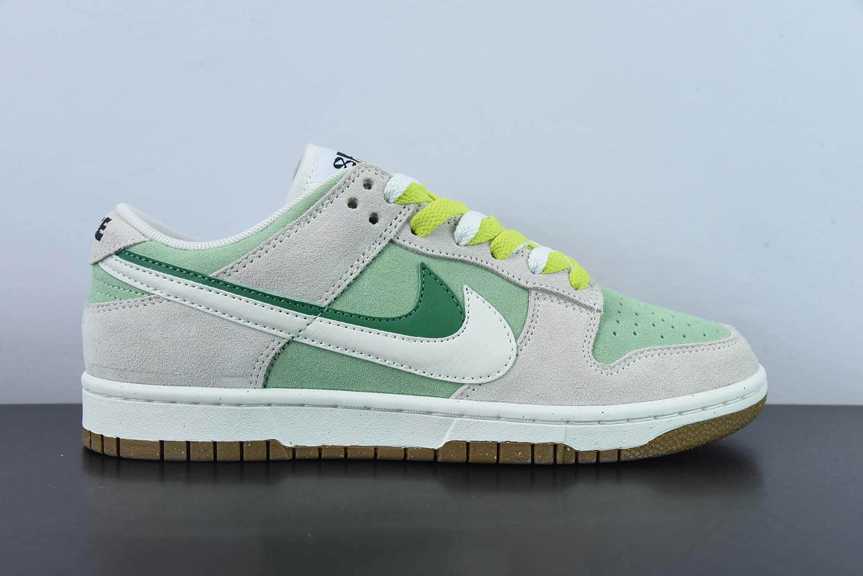 耐克Nike Dunk Low SE 85灰绿双钩SB低帮休闲滑板鞋纯原版本 货号：DO9457-100